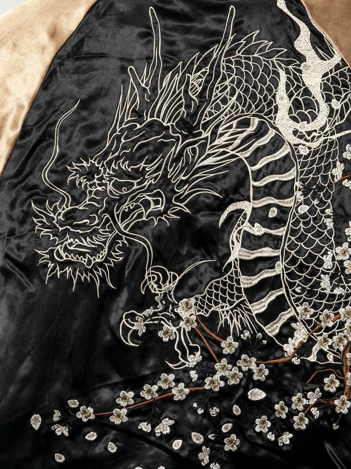 【絡繰魂・頂】“龍群ノ頂” 総刺繍リバーシブルスカジャン
