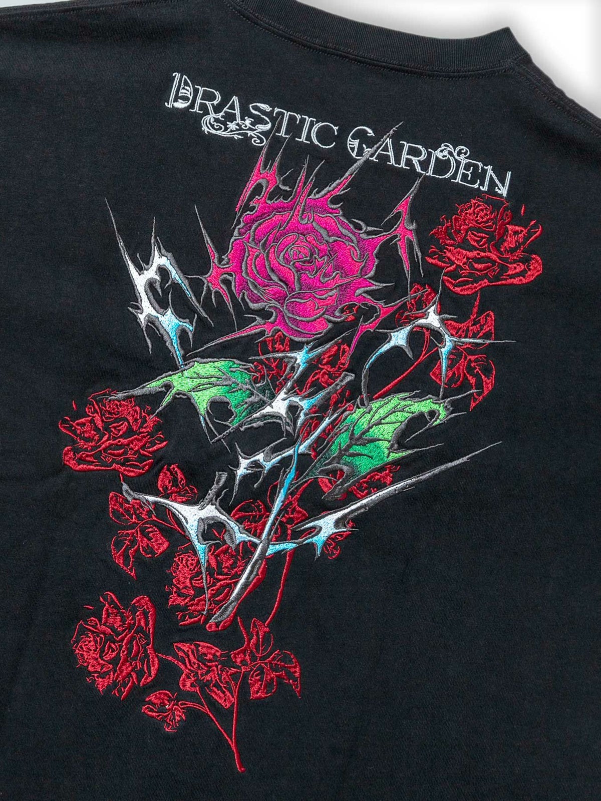 【DRASTIC GARDEN】“稲妻の薔薇”総刺繍Tシャツ