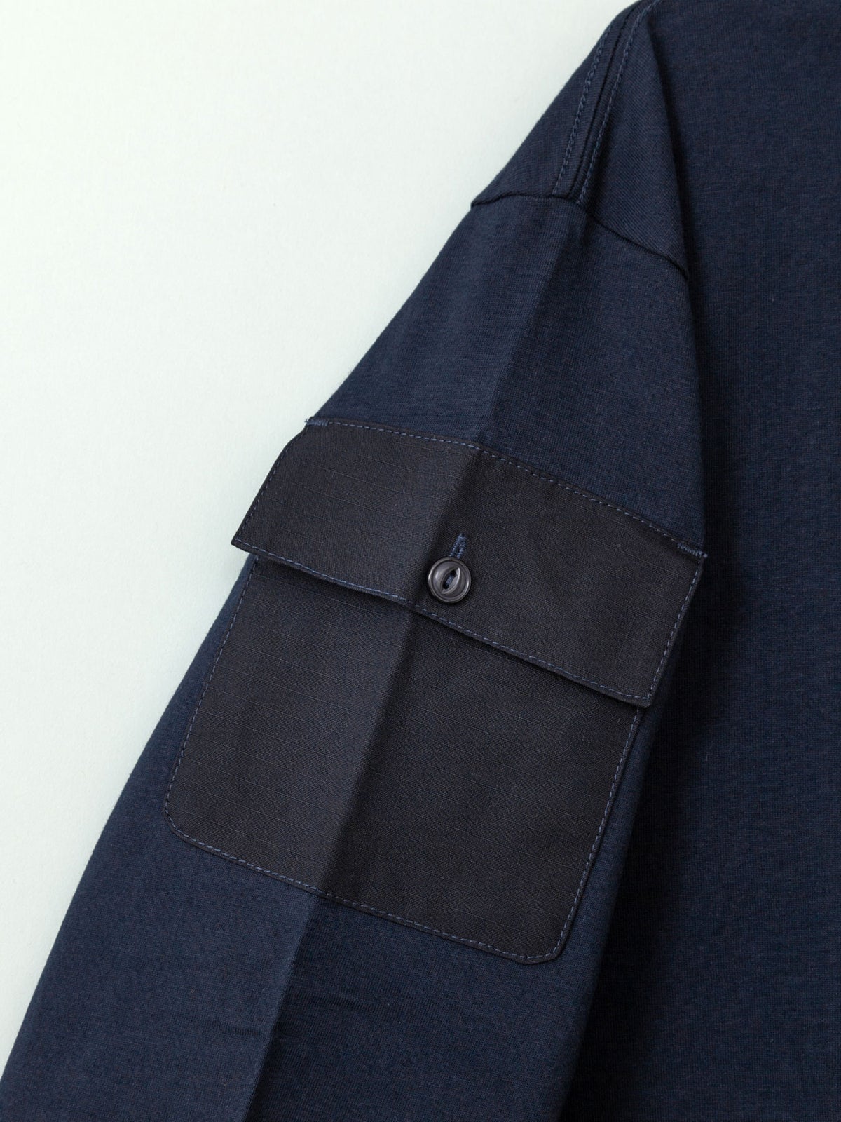 【AVIREX】FATIGUE LONG SLEEVE TEE〔LIMITED〕