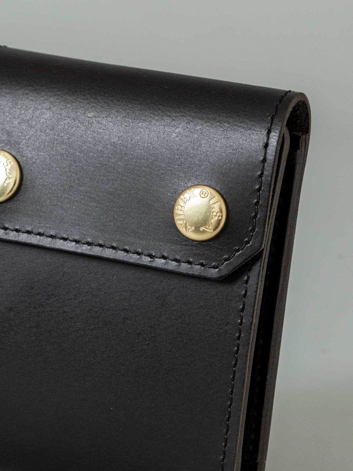 【AVIREX】“FAHNE2” FOLDED WALLET AX9300 ∴