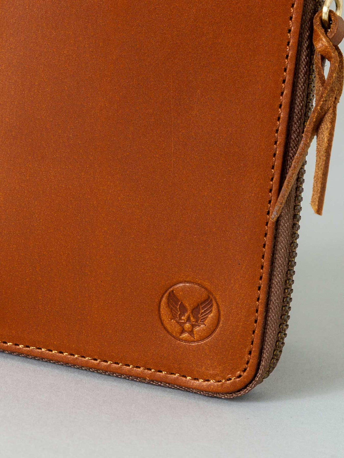 【AVIREX】“FAHNE2” L-SHAPE ZIP MIDDLE WALLET AX9301 ∴