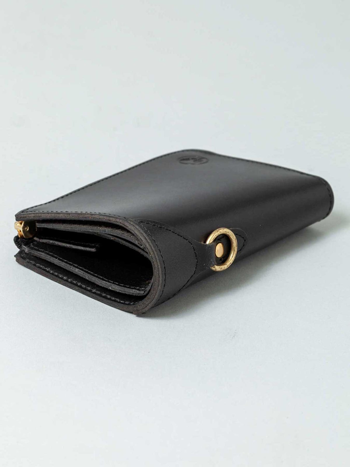 【AVIREX】“FAHNE2” L-SHAPE ZIP MIDDLE WALLET AX9301 ∴