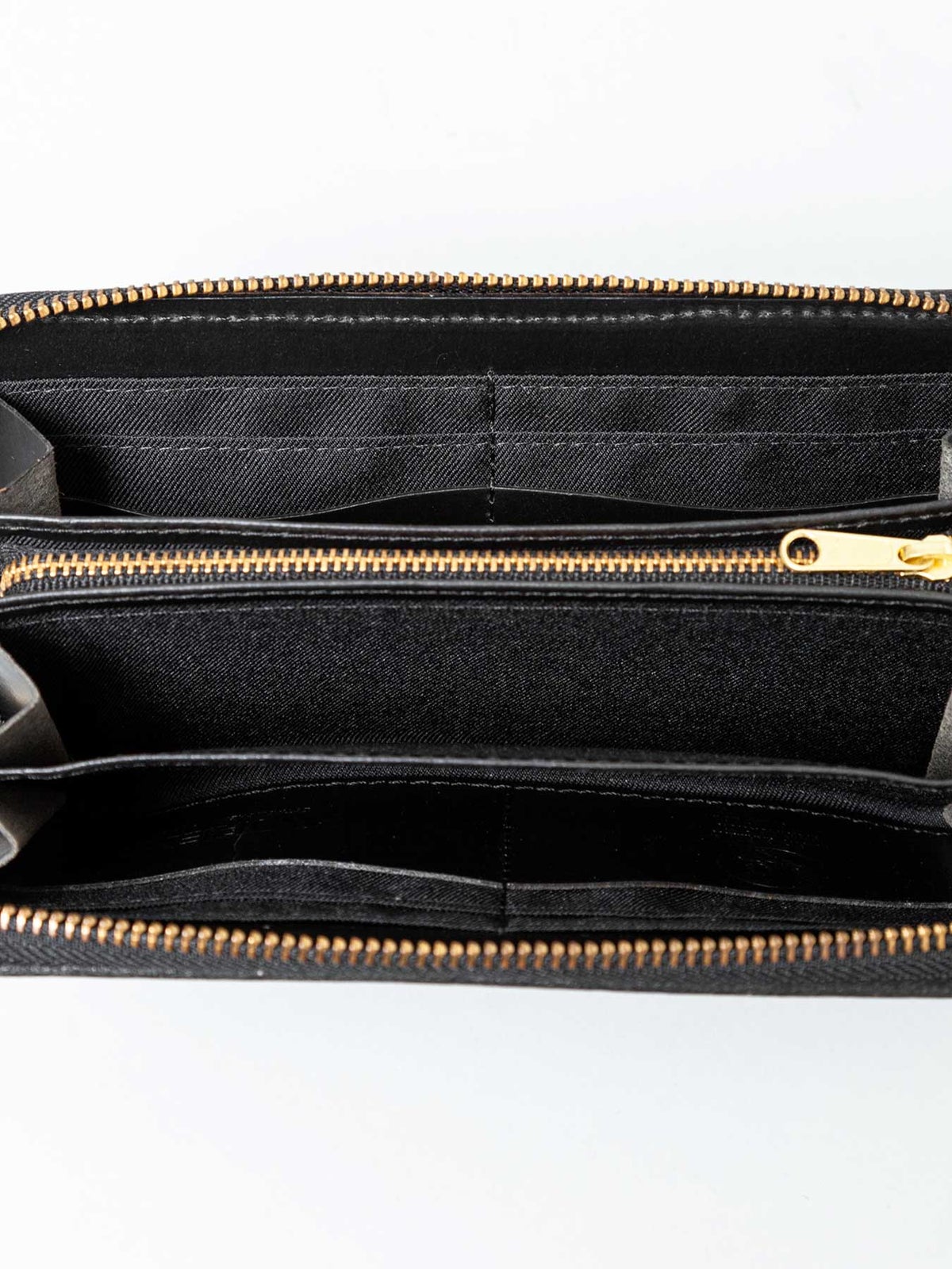 【AVIREX】“FAHNE2” ROUND ZIP LONG WALLET AX9302 ∴