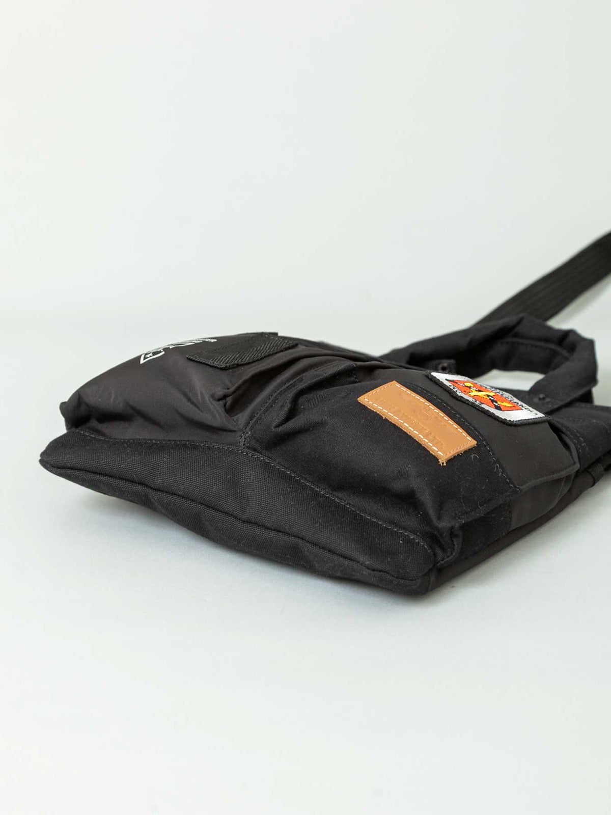 【AVIREX】“TOPGUN”MINI HELMET BAG AVX3528J ∴