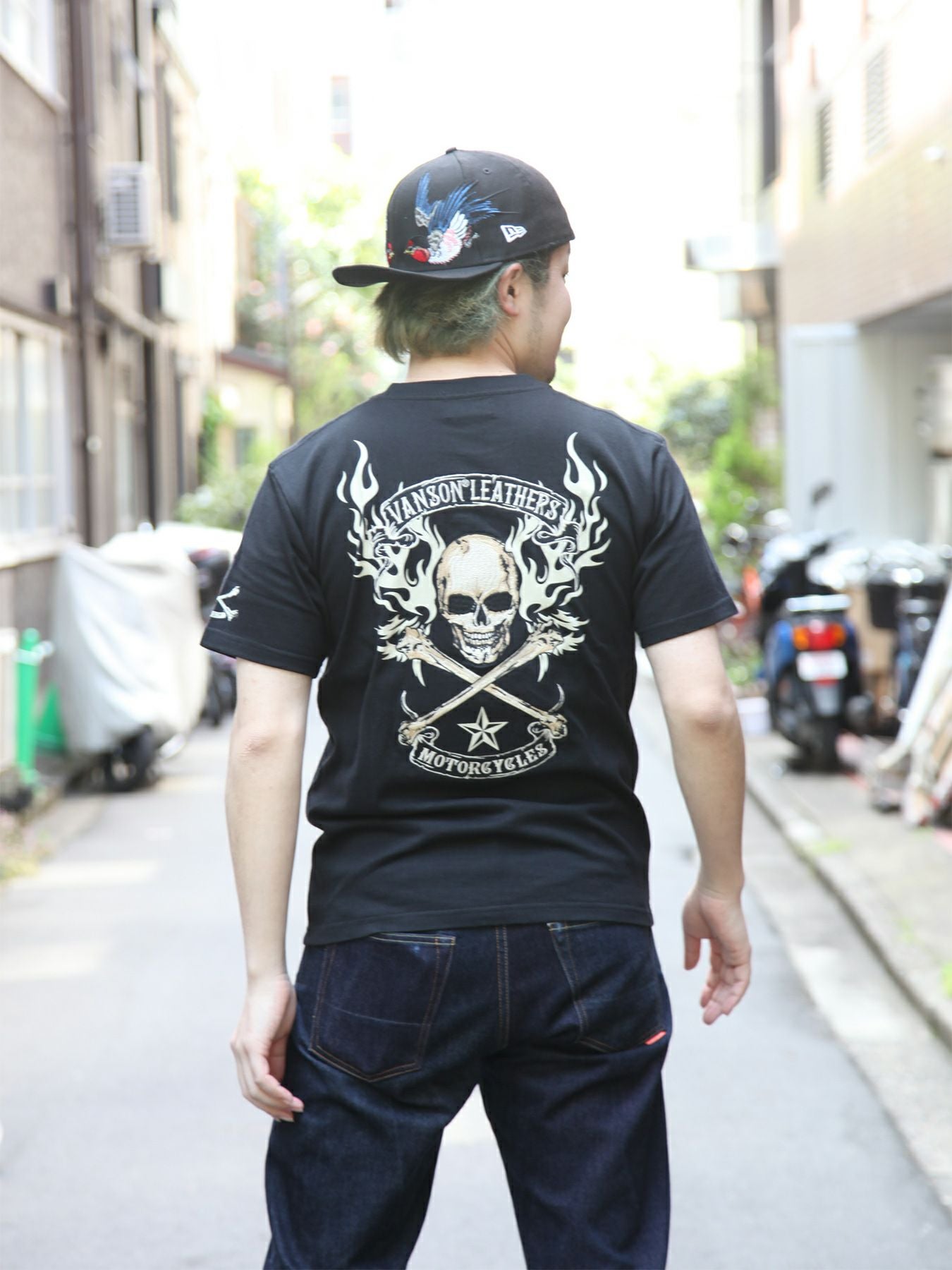 ≪50%OFF≫【VANSON】“スカルファイヤー”刺繍入りTシャツ≪返品・取寄