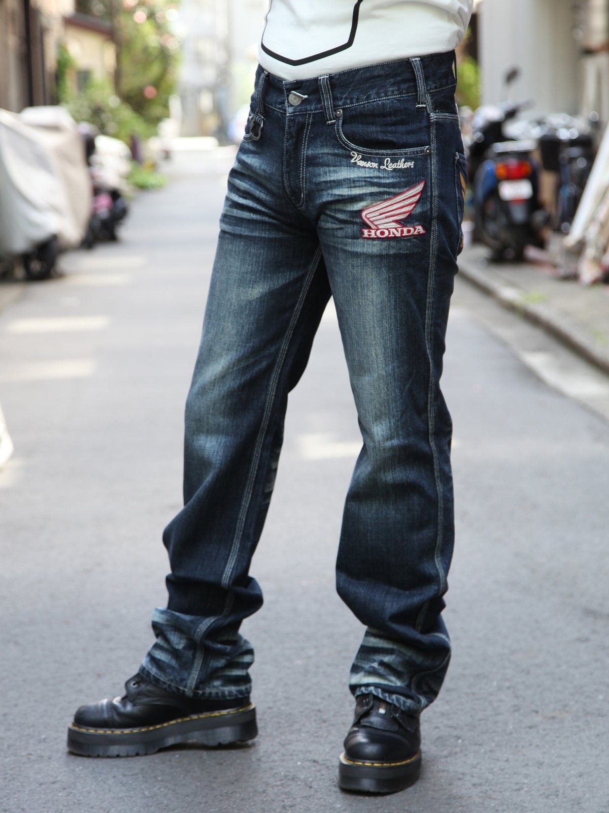 【HONDA×VANSON】“ウィングホイール”総刺繍デニムパンツ
