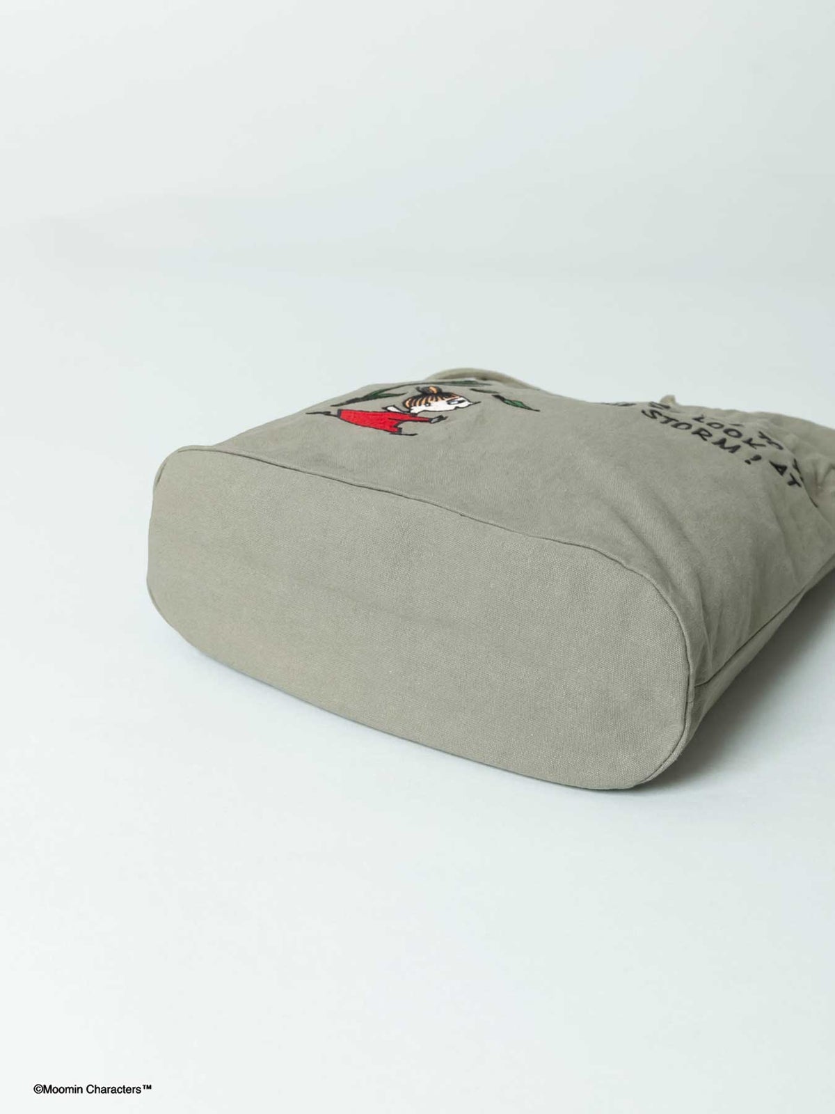 【JUICY×MOOMIN】“リトルミイ”総刺繍2WAY巾着バッグ