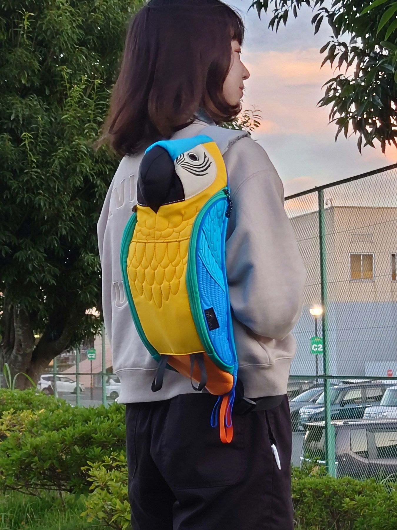 MORN CREATIONS】“パロット”スリングバッグ | 流儀圧搾 ONLINE SHOP