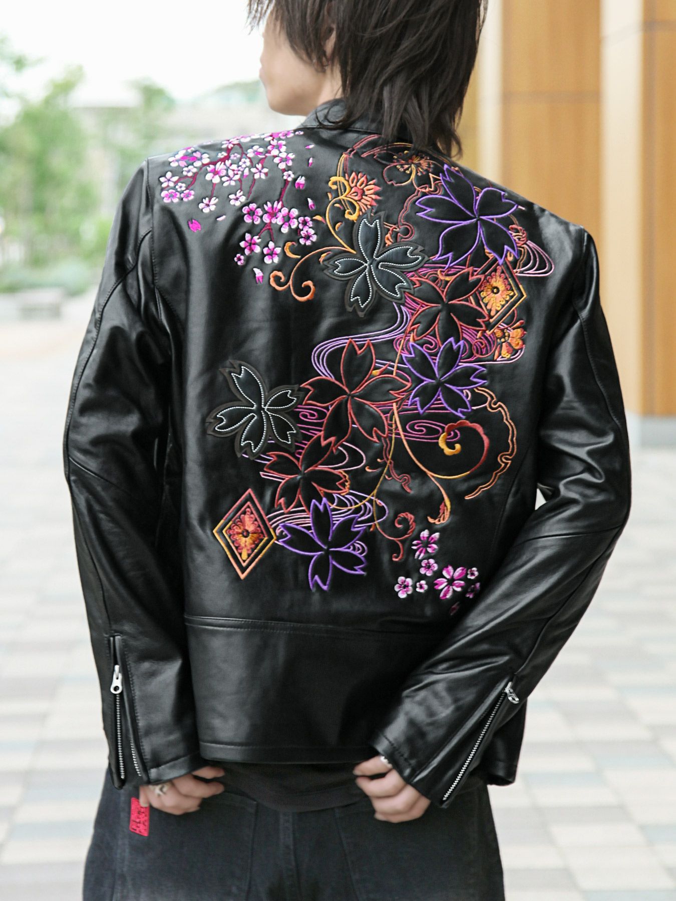 錦】“桜流水”総刺繍レザージャケット：限定40着〔別注〕 | 流儀圧搾
