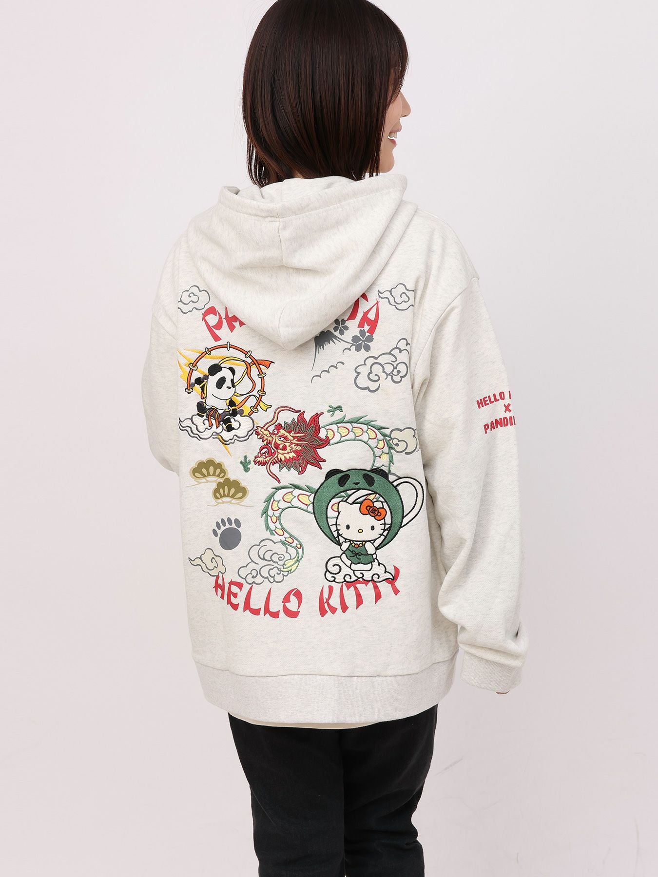 Hello Kitty×PANDIESTA JAPAN】“風神雷神”刺繍入りZIPパーカー | 流儀