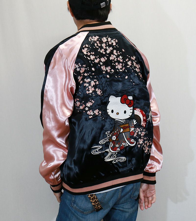 Sanrio】“ハローキティ”総刺繍リバーシブルスカジャン | 流儀圧搾