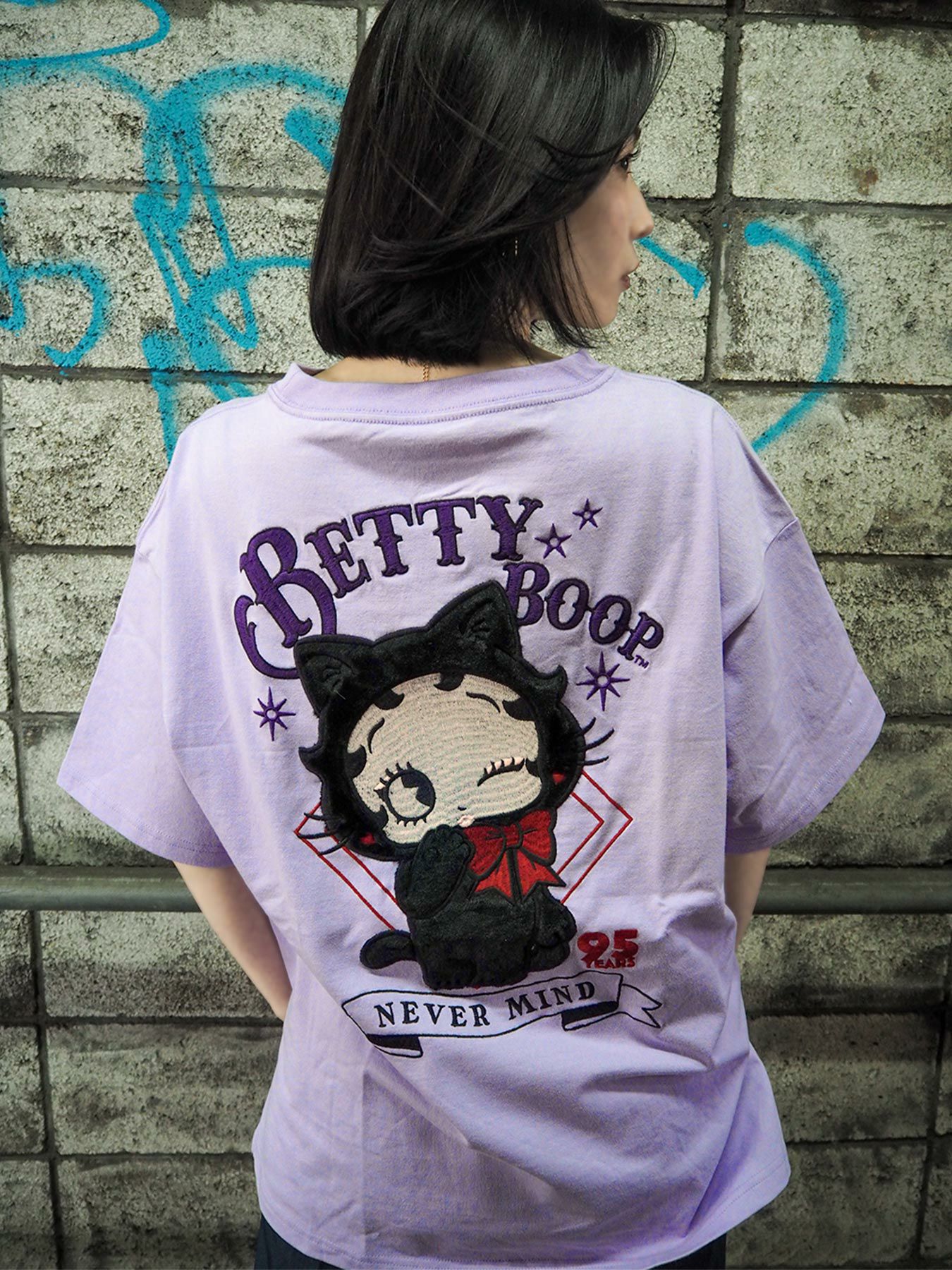 BETTY BOOP】“黒猫ベイビーベティ”総刺繍Tシャツ | 流儀圧搾 ONLINE