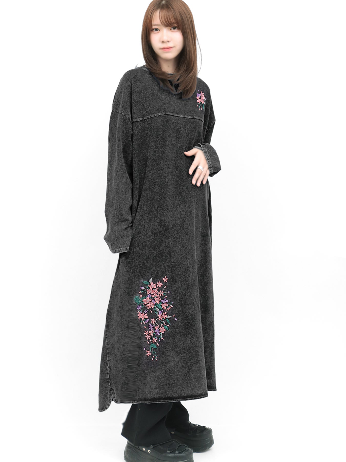 雅結】桜刺繍ワンピース | 流儀圧搾 ONLINE SHOP【流儀圧搾／METHOD