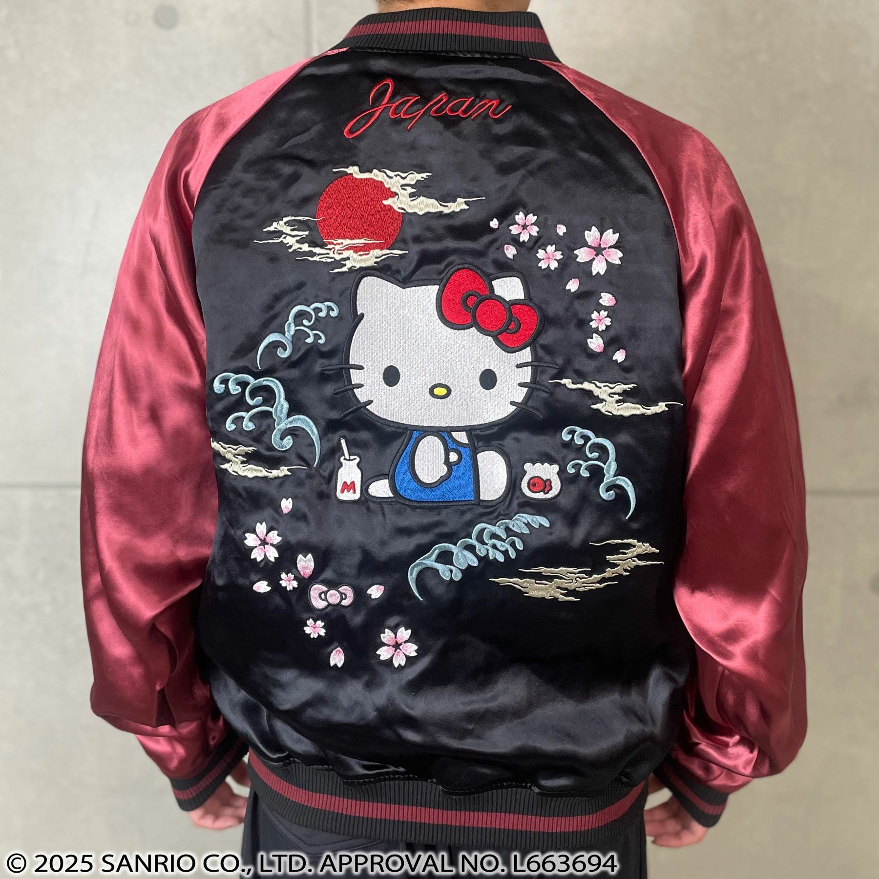 絡繰魂　流儀　38インチ 絡繰魂×HELLO KITTY】“NIPPON RETORO”総刺繍リバーシブルスカジャン