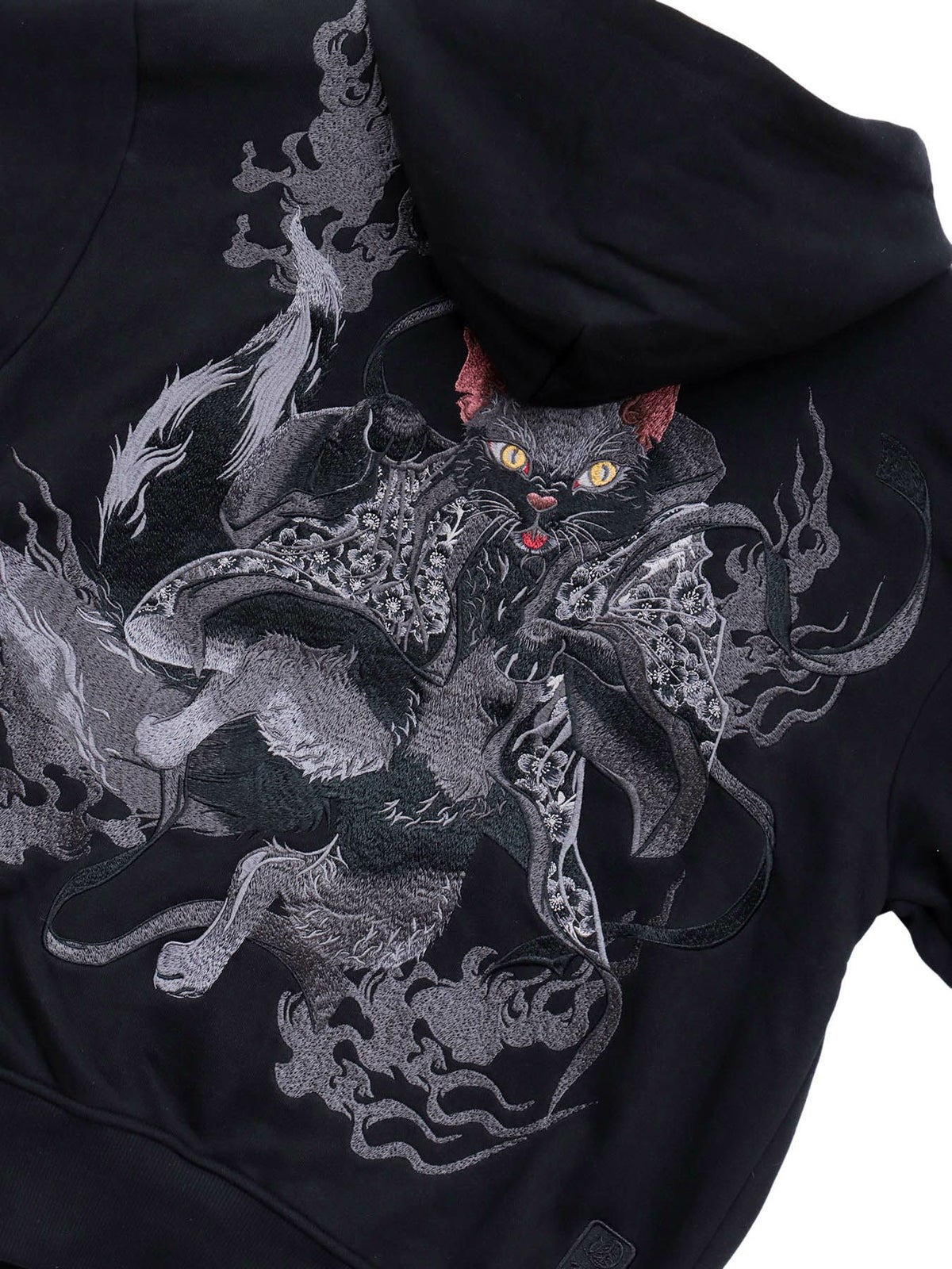 【絡繰魂・漆】“黒 猫又”総刺繍ZIPパーカー