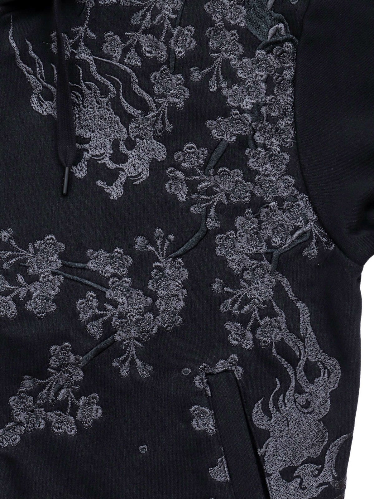 【絡繰魂・漆】“黒 猫又”総刺繍ZIPパーカー