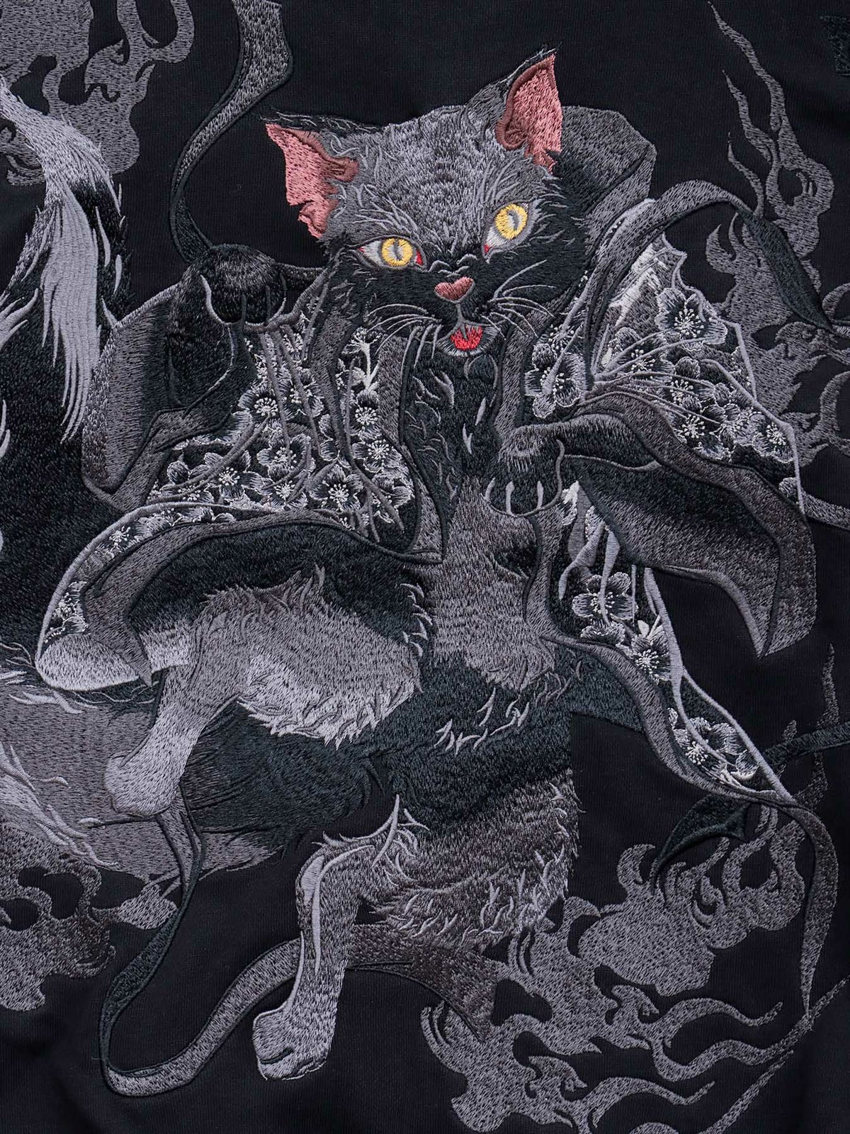 【絡繰魂・漆】“黒 猫又”総刺繍ZIPパーカー
