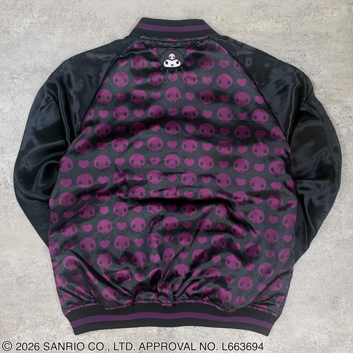 ＜予約＞【絡繰魂・粋×KUROMI】“KUROMI SAKURA”刺繍入りリバーシブルスカジャン