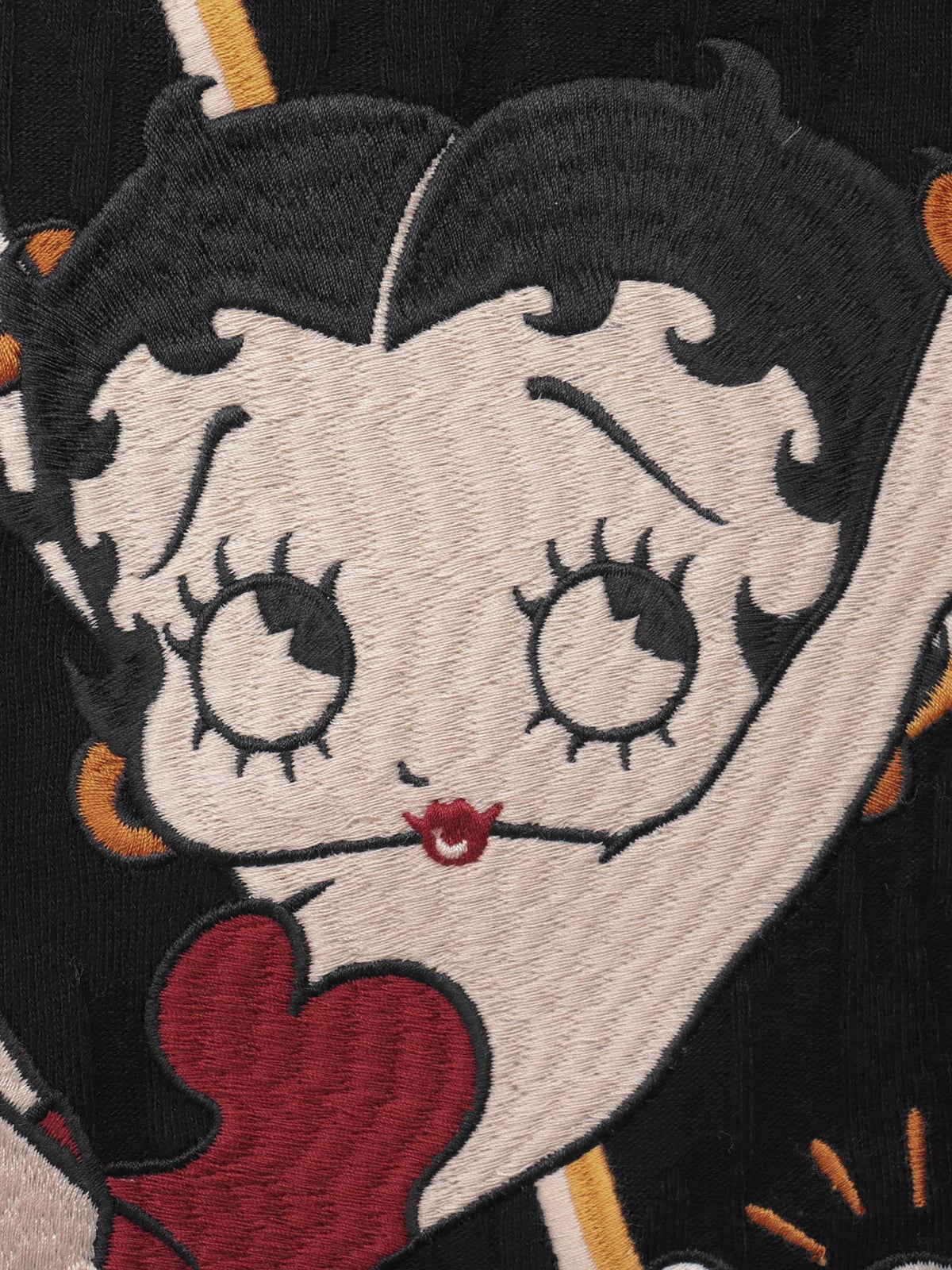 【BETTY BOOP】“ベティ＆パジー”刺繍入りジャガードTシャツ
