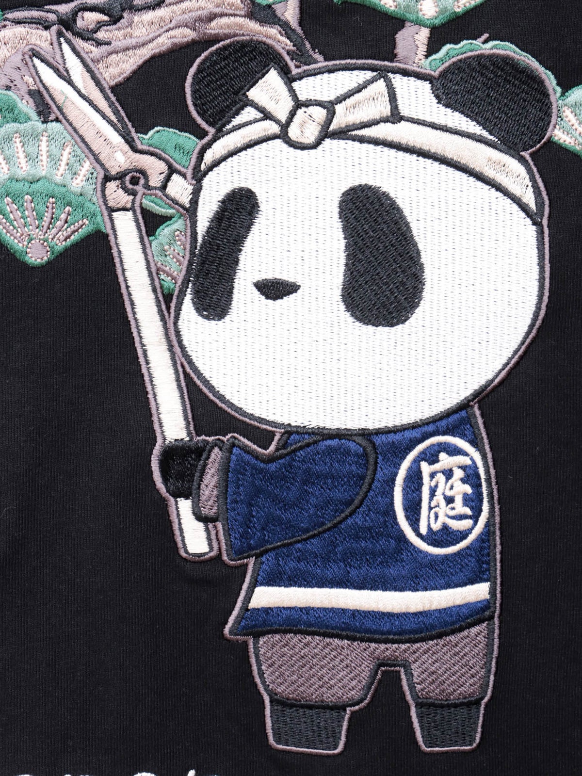 【PANDIESTA JAPAN】“造園パンダ”刺繍入りTシャツ