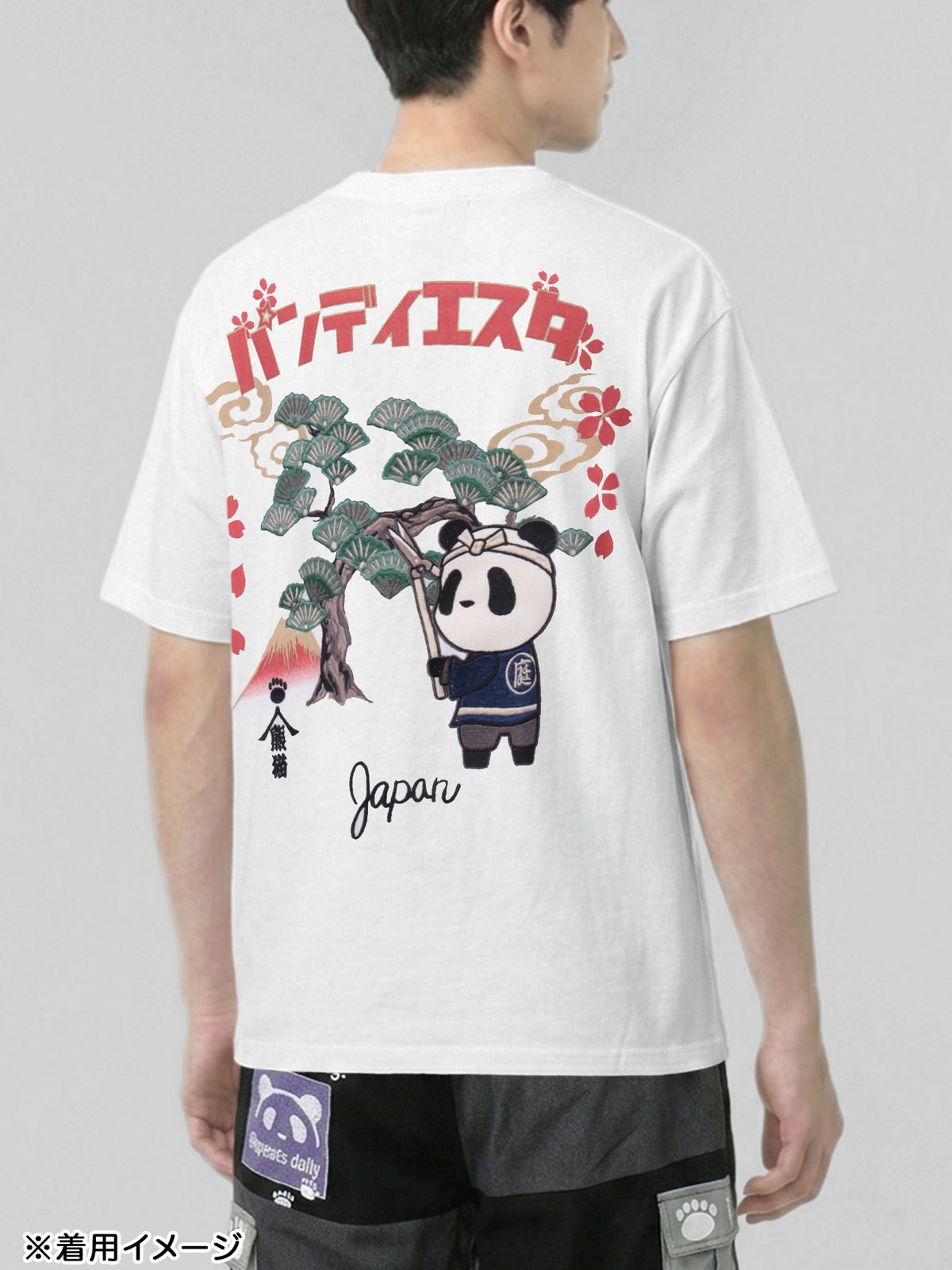 【PANDIESTA JAPAN】“造園パンダ”刺繍入りTシャツ