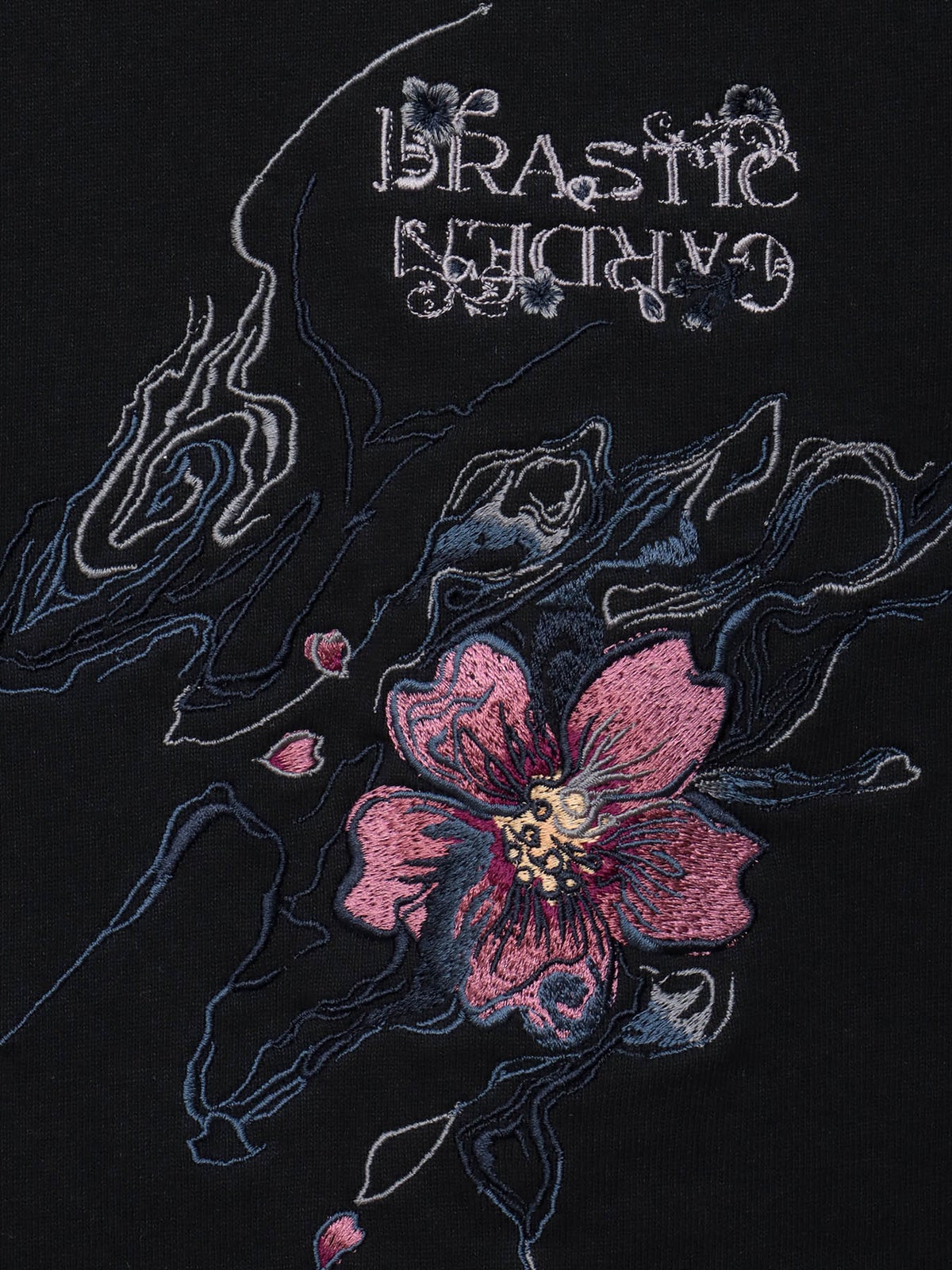 【DRASTIC GARDEN】“煙ノ桜”総刺繍BIGシルエットTシャツ