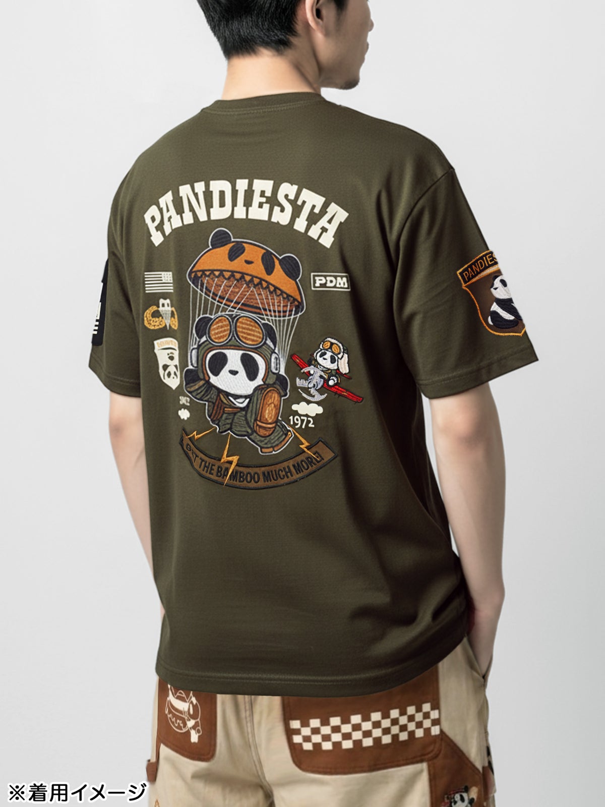 【PANDIESTA JAPAN】“パラシュートパンダ”刺繍入りTシャツ