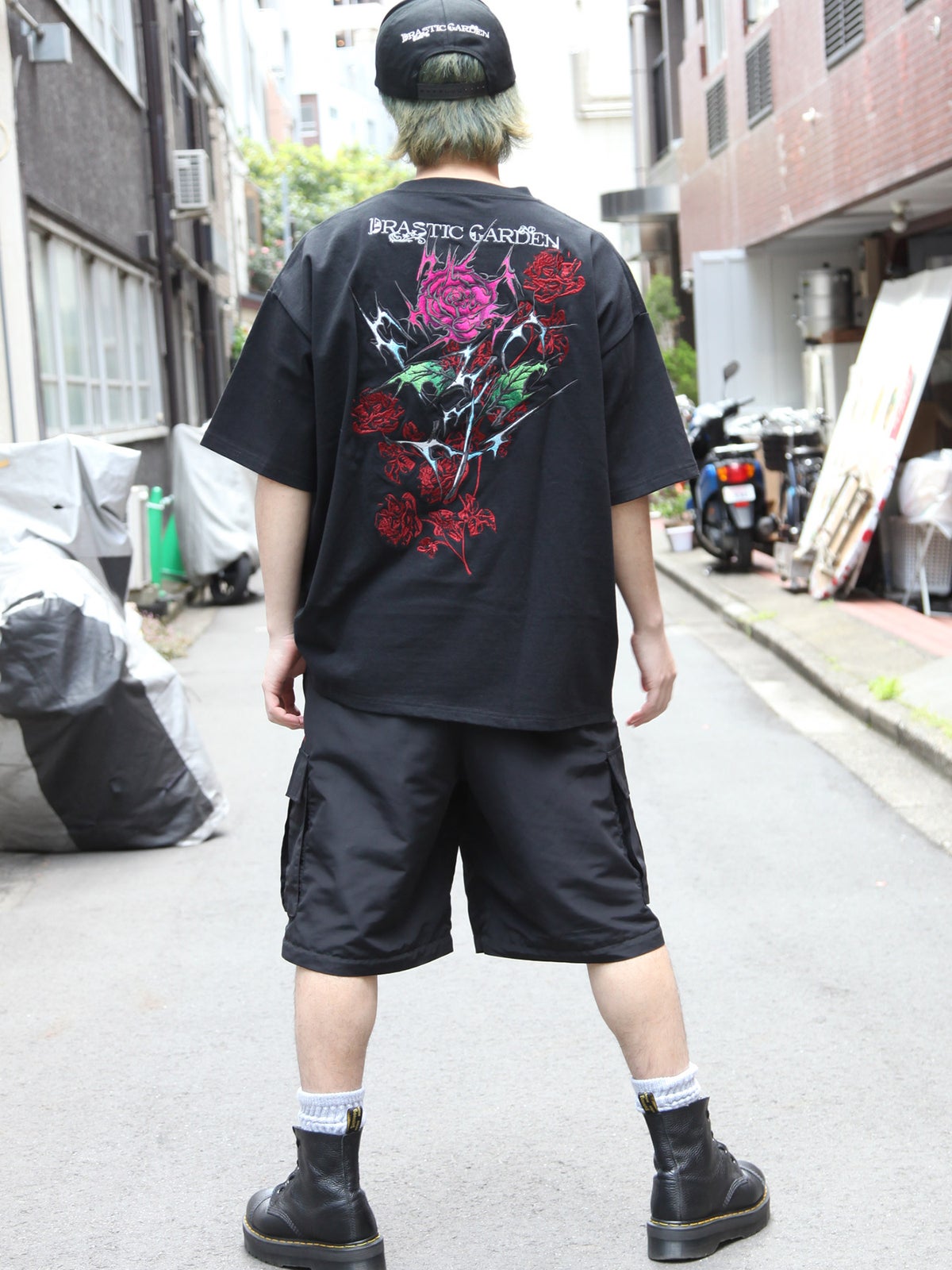 【DRASTICGARDEN】“稲妻の薔薇”総刺繍Tシャツ