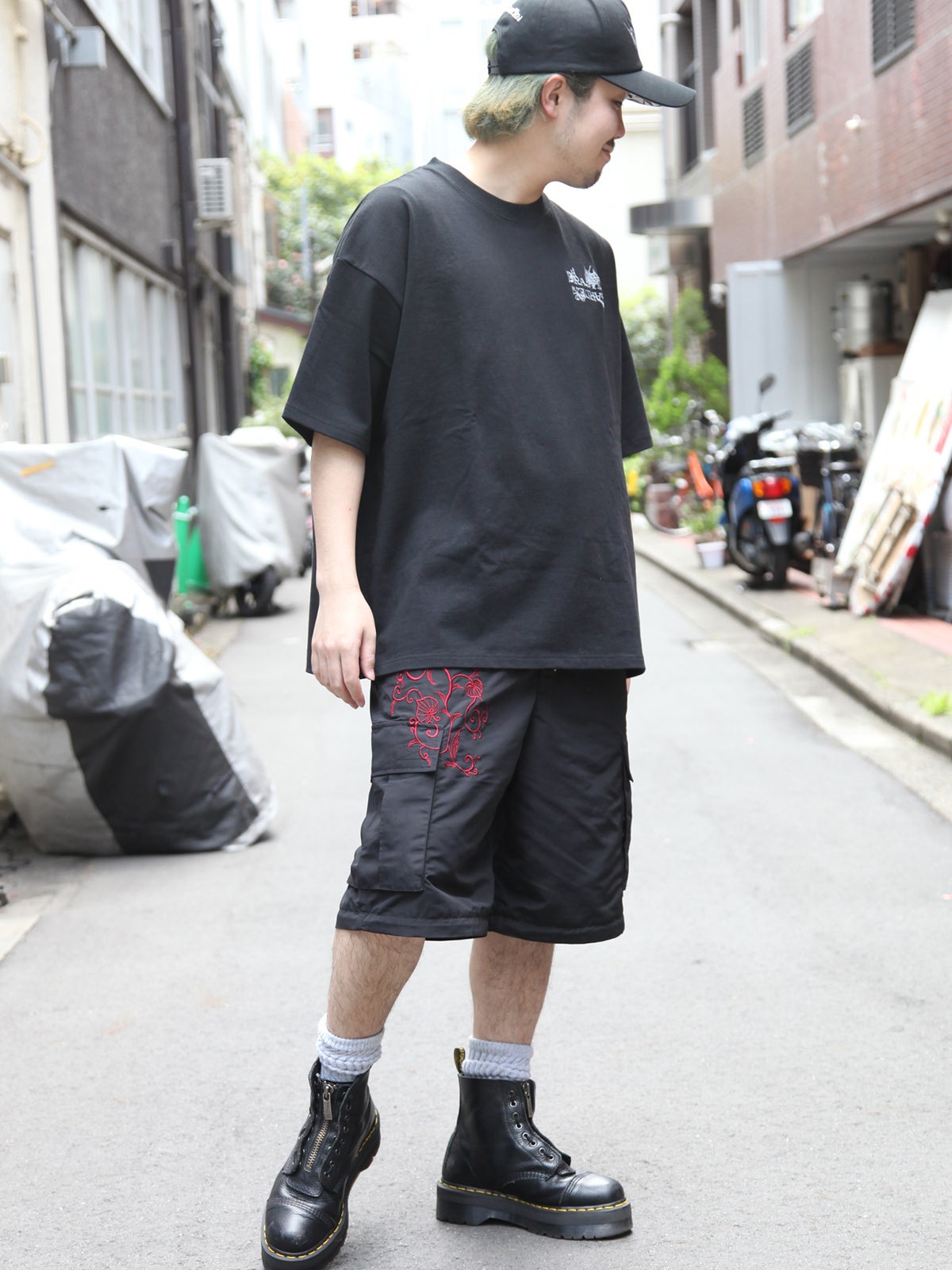 【DRASTICGARDEN】“稲妻の薔薇”総刺繍Tシャツ