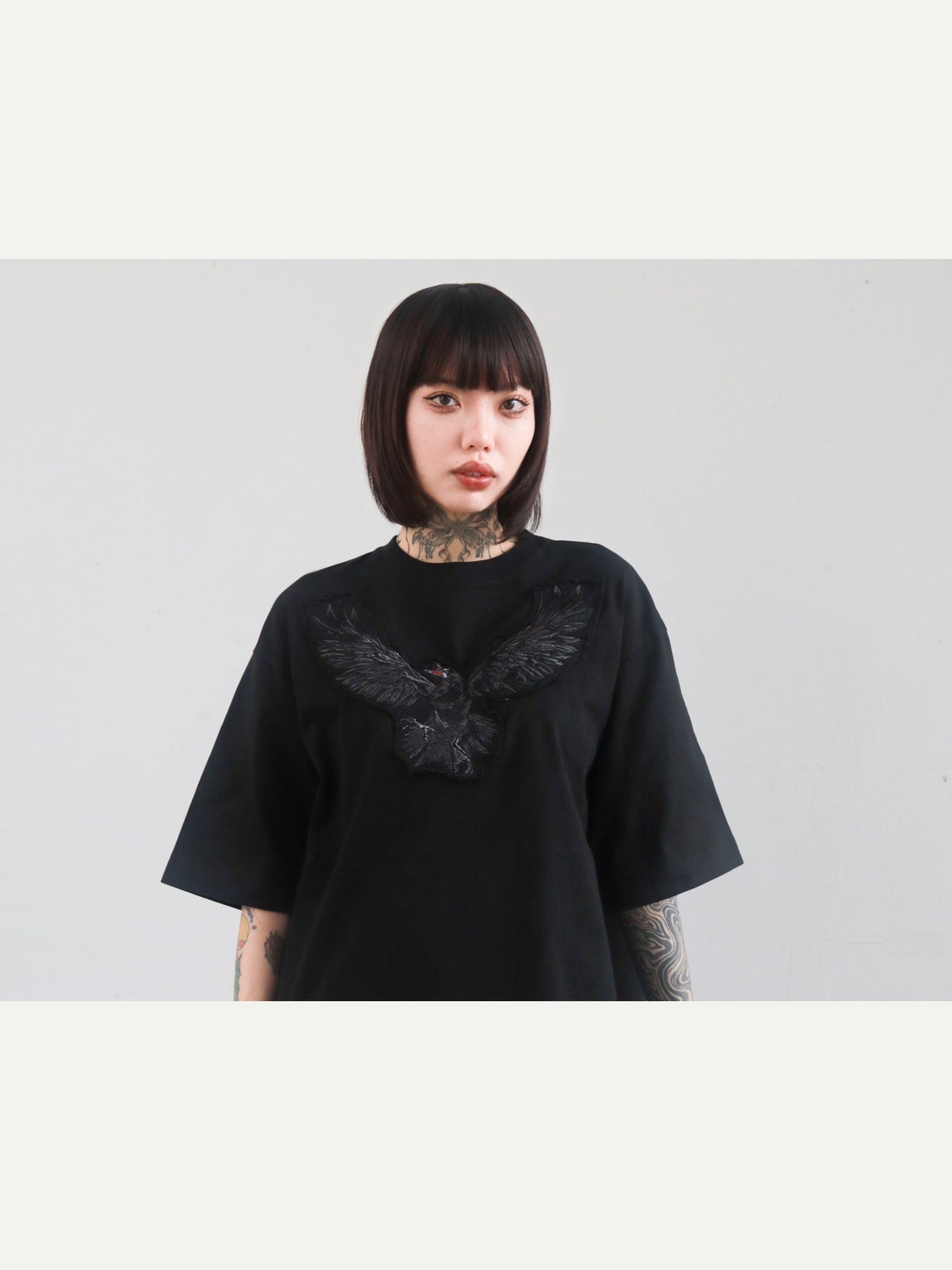 【DAKU】カラス刺繍 ダメージ加工Tシャツ
