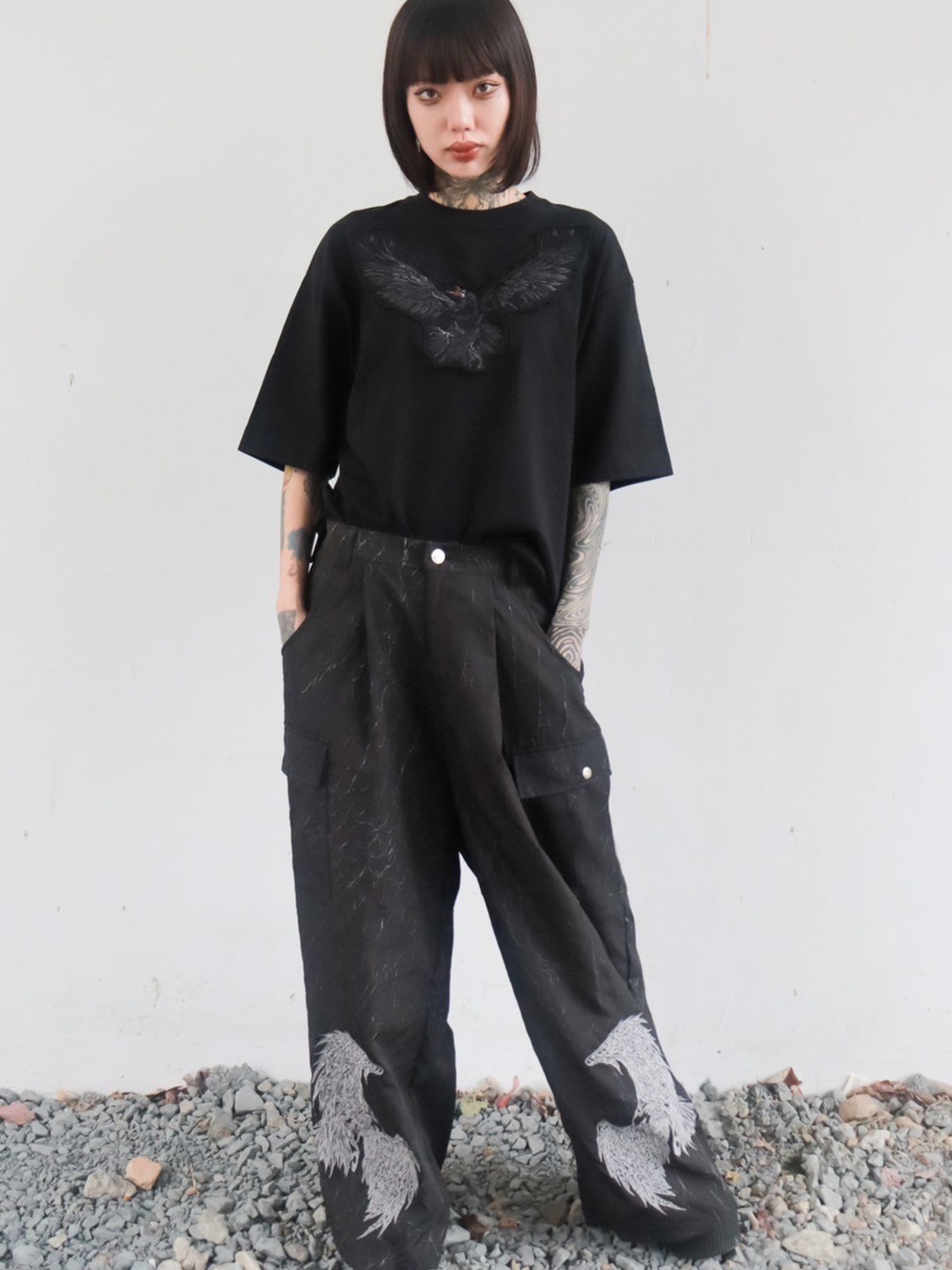 【DAKU】カラス刺繍 ダメージ加工Tシャツ