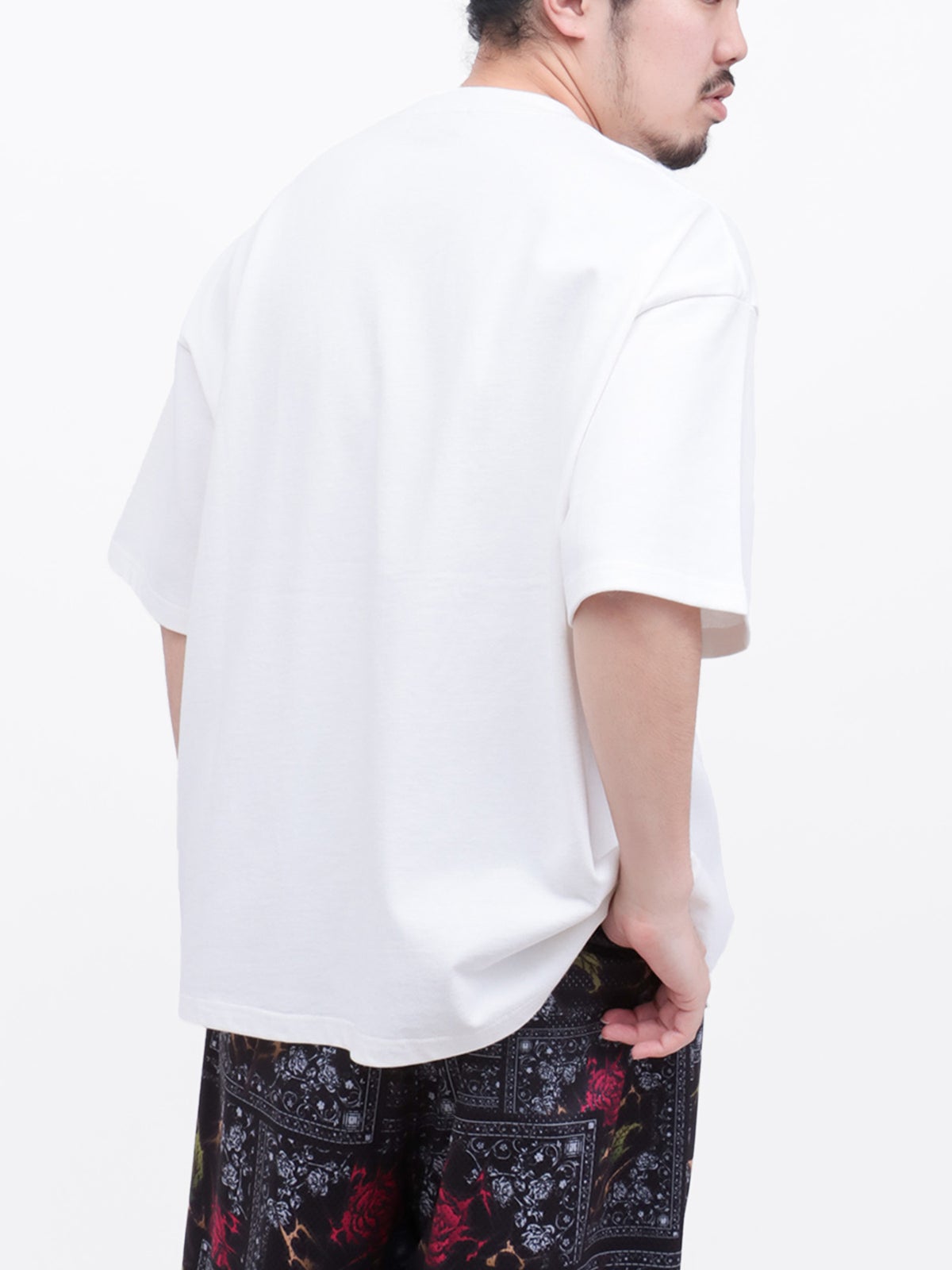 【DRASTIC GARDEN】“稲妻の薔薇”ワンポイント刺繍Tシャツ