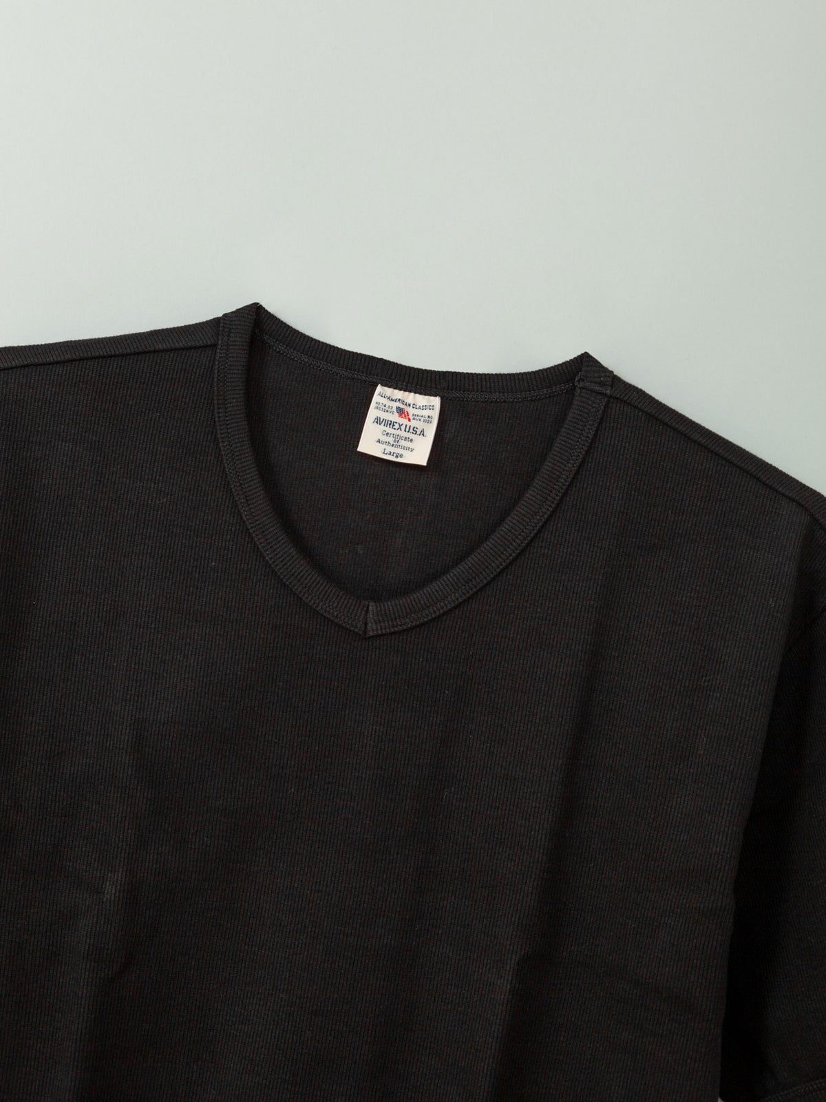  【AVIREX】DAILY V-NECK T-SHIRT