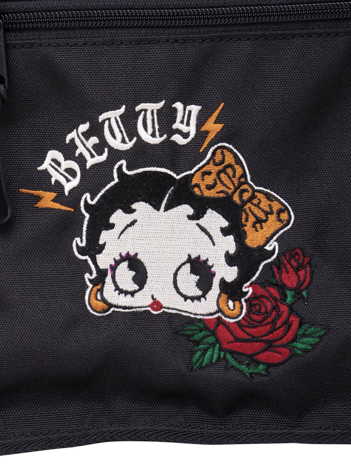 ＜秋の大予約会＞【BETTY BOOP】“やんちゃベティ”刺繍入りショルダーバッグ〔別注〕