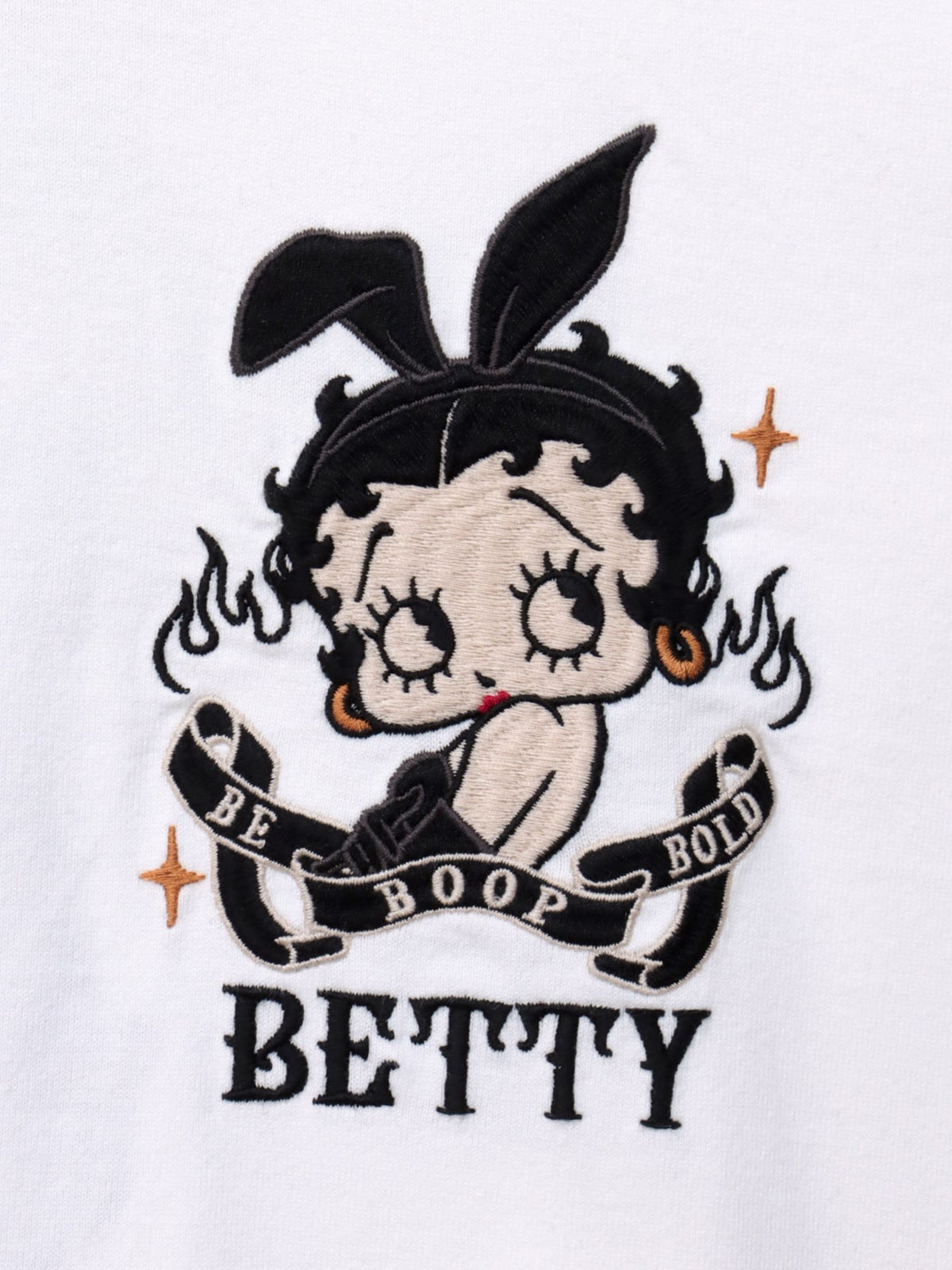 ＜秋の大予約会＞【BETTY BOOP】“バニーベティ”刺繍入りロンT