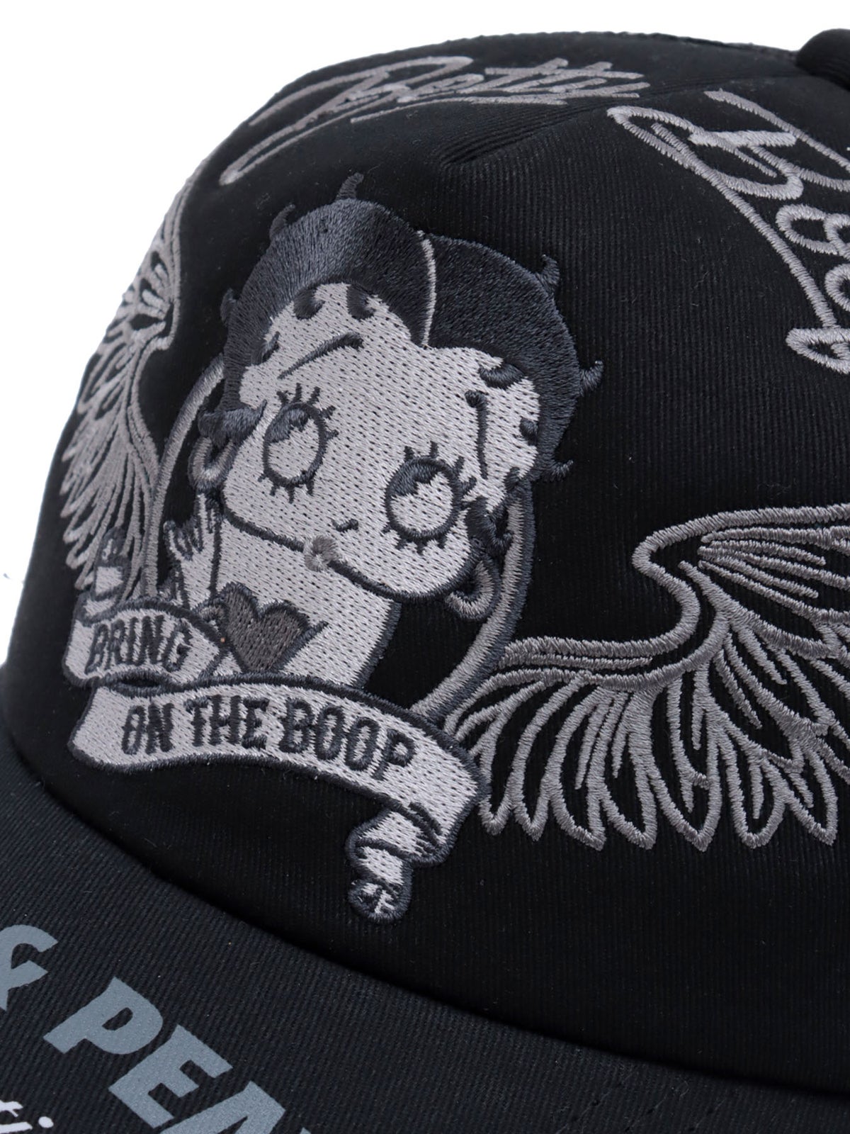 ＜秋の大予約会＞【BETTY BOOP】“BETTY BOOP”刺繍入りメッシュキャップ