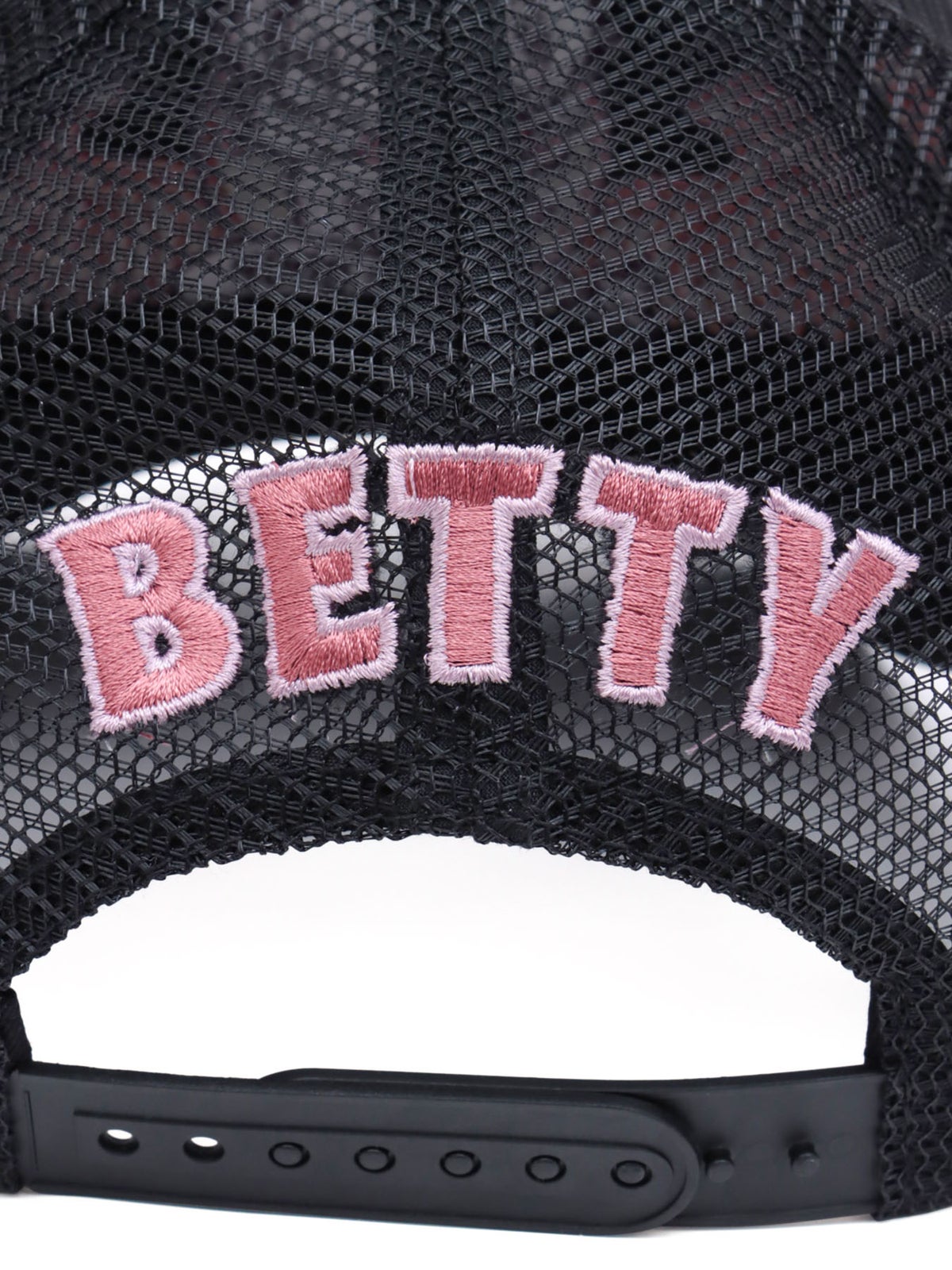 ＜秋の大予約会＞【BETTY BOOP】“BETTY BOOP”刺繍入りメッシュキャップ