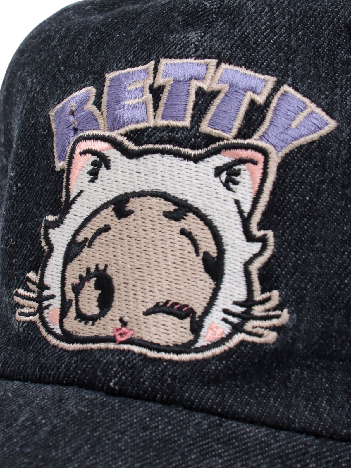 ＜秋の大予約会＞【BETTY BOOP】“白猫ベティ”刺繍入りデニムメッシュキャップ