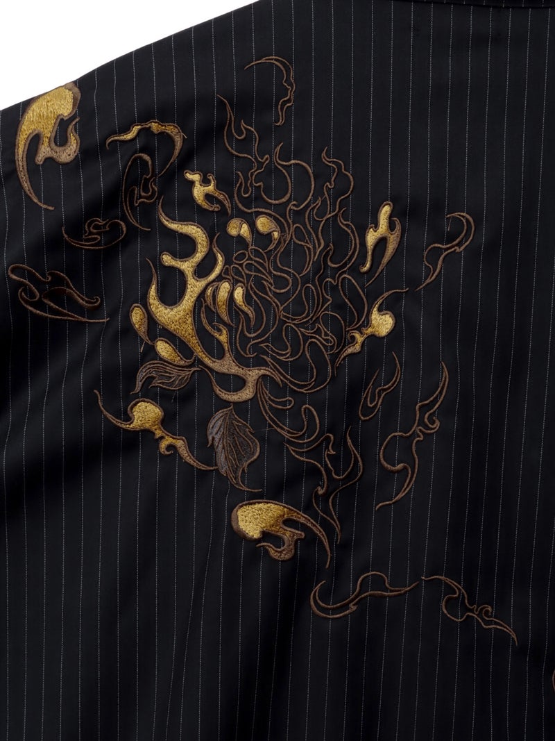 ＜秋の大予約会＞【DRASTIC GARDEN】“火炎ノ菊”刺繍入りピンストライプシャツ