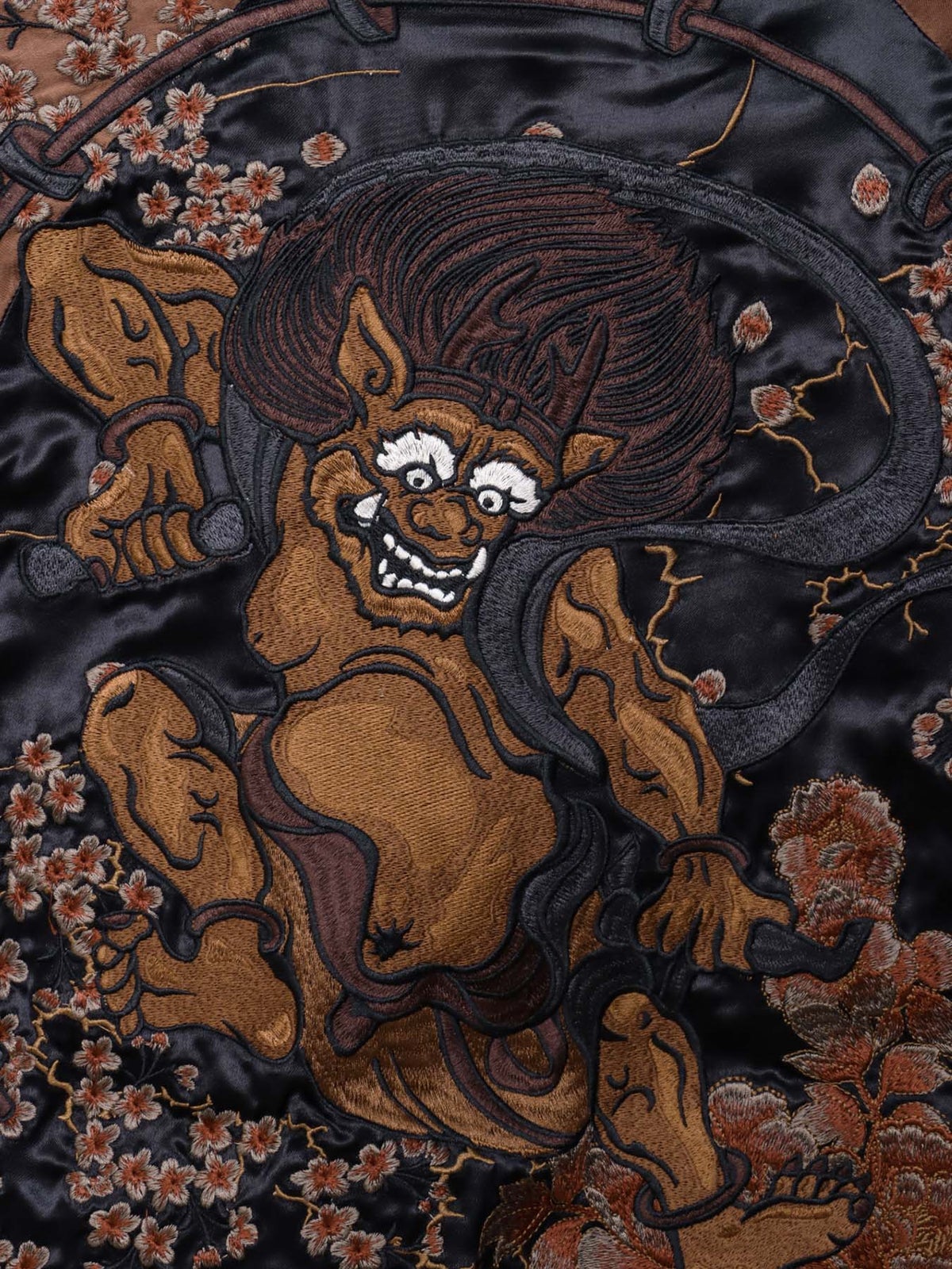 ＜秋の大予約会＞【絡繰魂・粋】“風神雷神”総刺繍リバーシブルスカジャン 4L