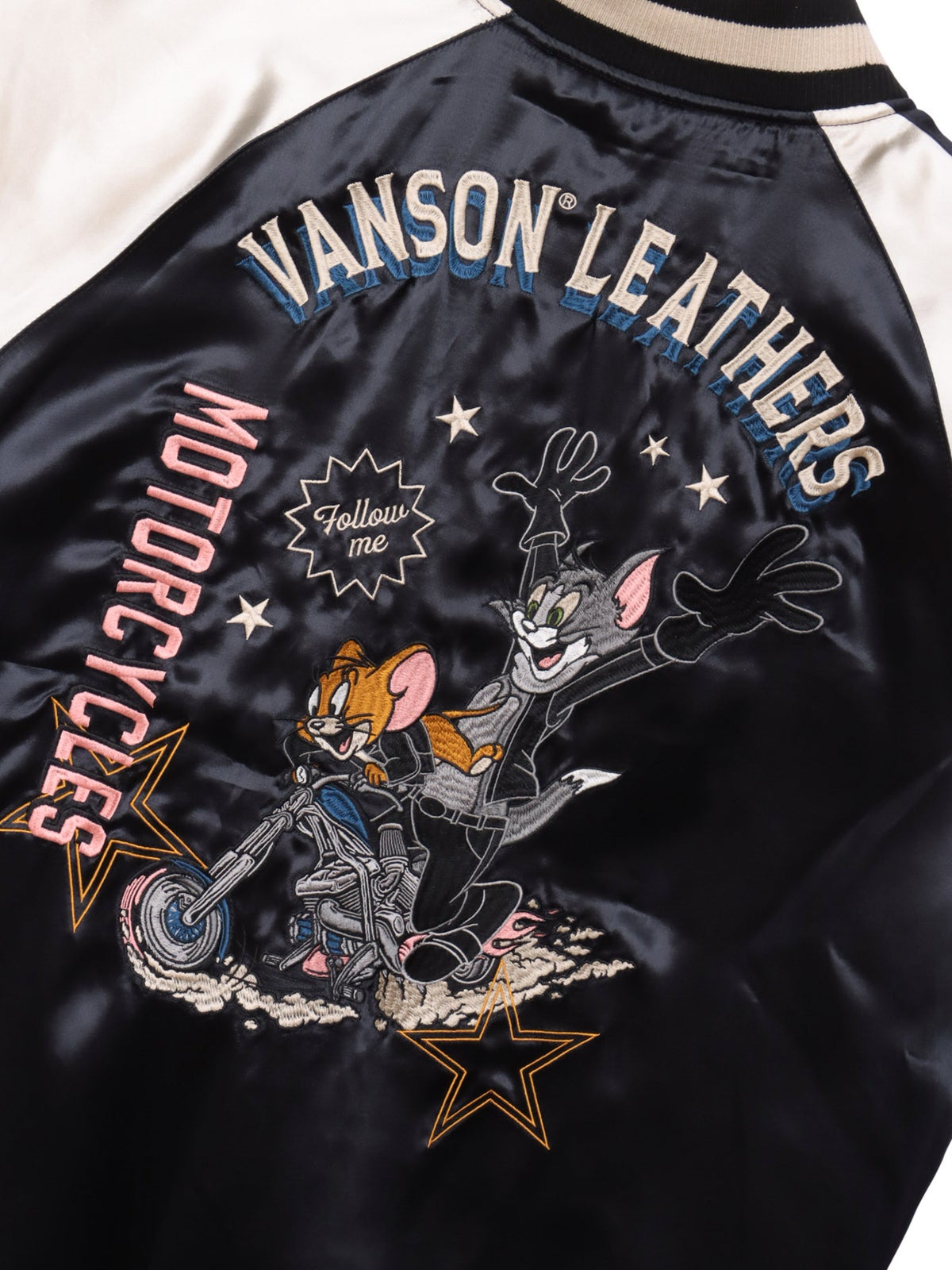 ＜秋の大予約会＞【VANSON×TOM and JERRY】“バイカーズトム＆ジェリー”総刺繍リバーシブルスカジャン／MA-1