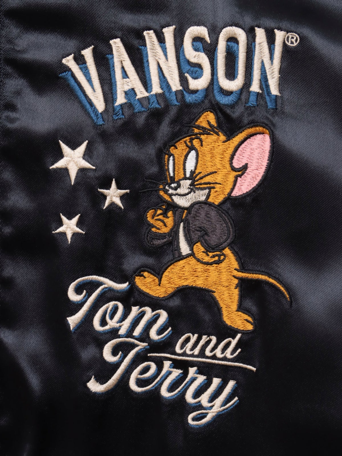 ＜秋の大予約会＞【VANSON×TOM and JERRY】“バイカーズトム＆ジェリー”総刺繍リバーシブルスカジャン／MA-1
