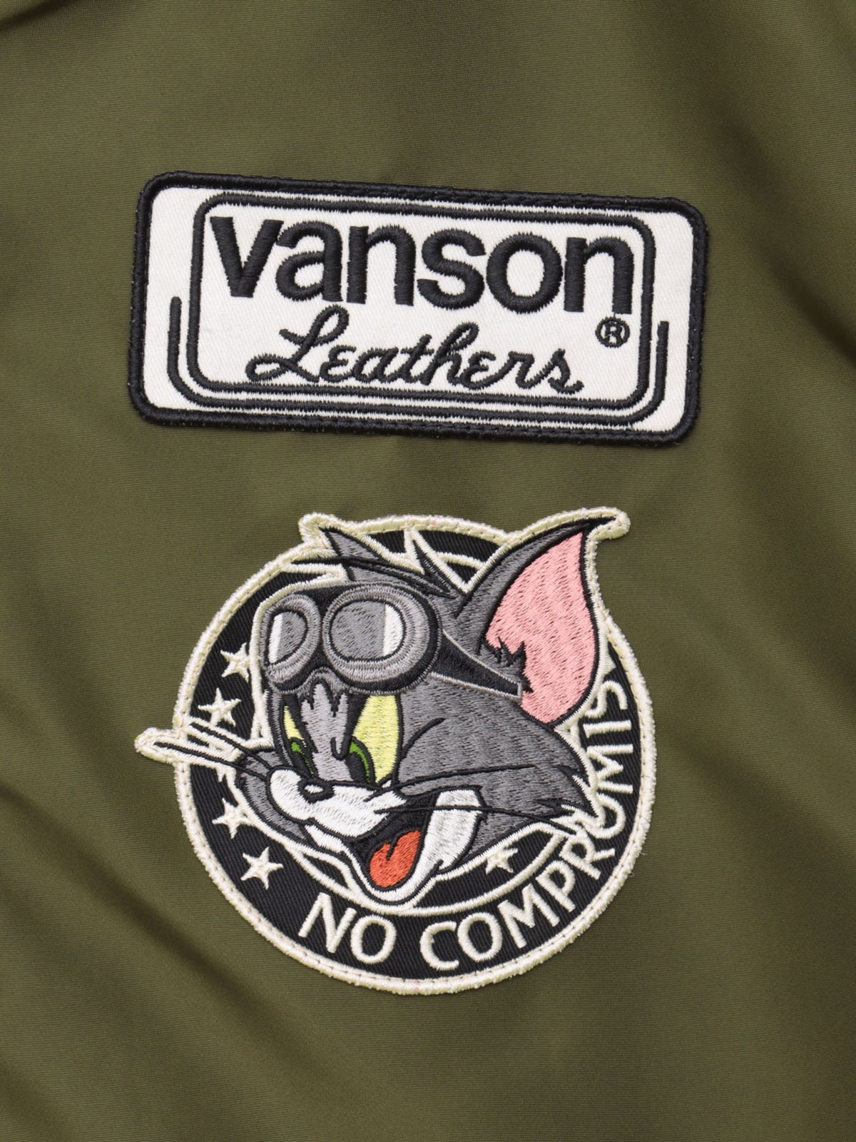 ＜秋の大予約会＞【VANSON×TOM and JERRY】“バイカーズトム＆ジェリー”総刺繍リバーシブルスカジャン／MA-1