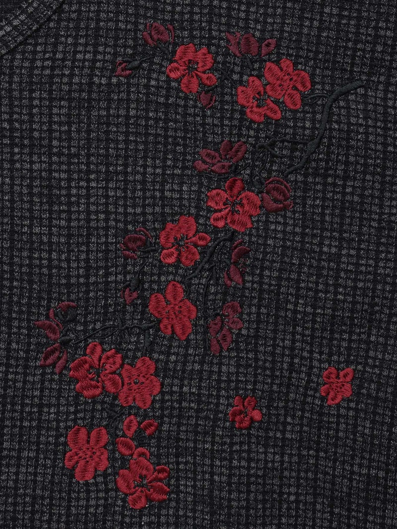 【雅結】桜刺繍 ワッフル生地VネックロンT