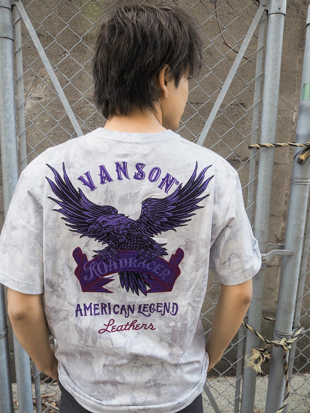 【VANSON】イーグル刺繍入りTシャツ〔別注〕