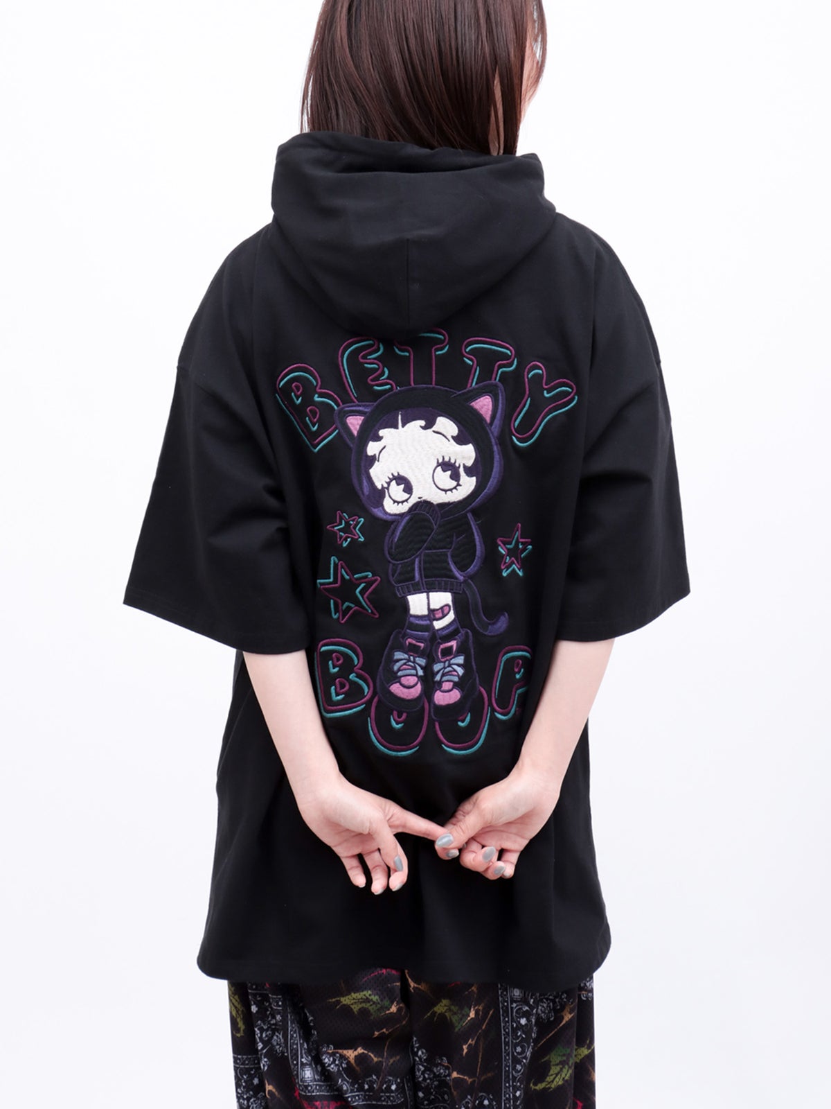 【BETTY BOOP】“サイバーベティ”BIGシルエット半袖TEEパーカー〔別注〕