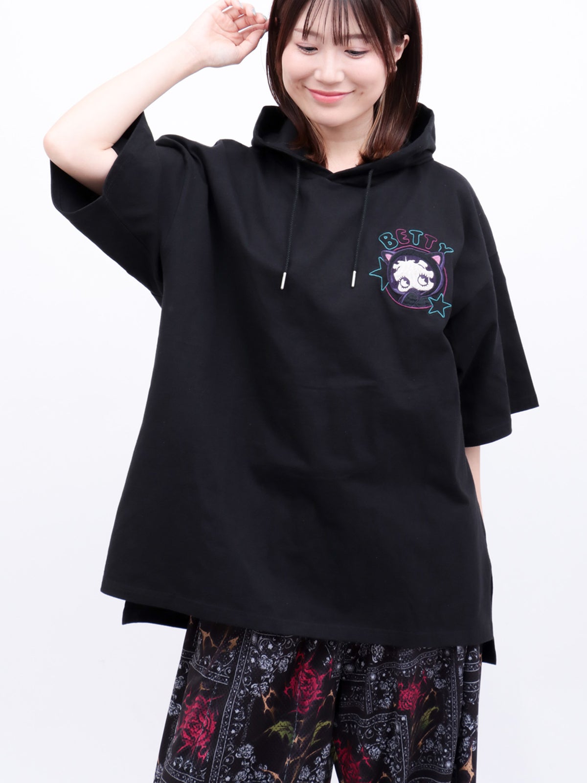 【BETTY BOOP】“サイバーベティ”BIGシルエット半袖TEEパーカー〔別注〕