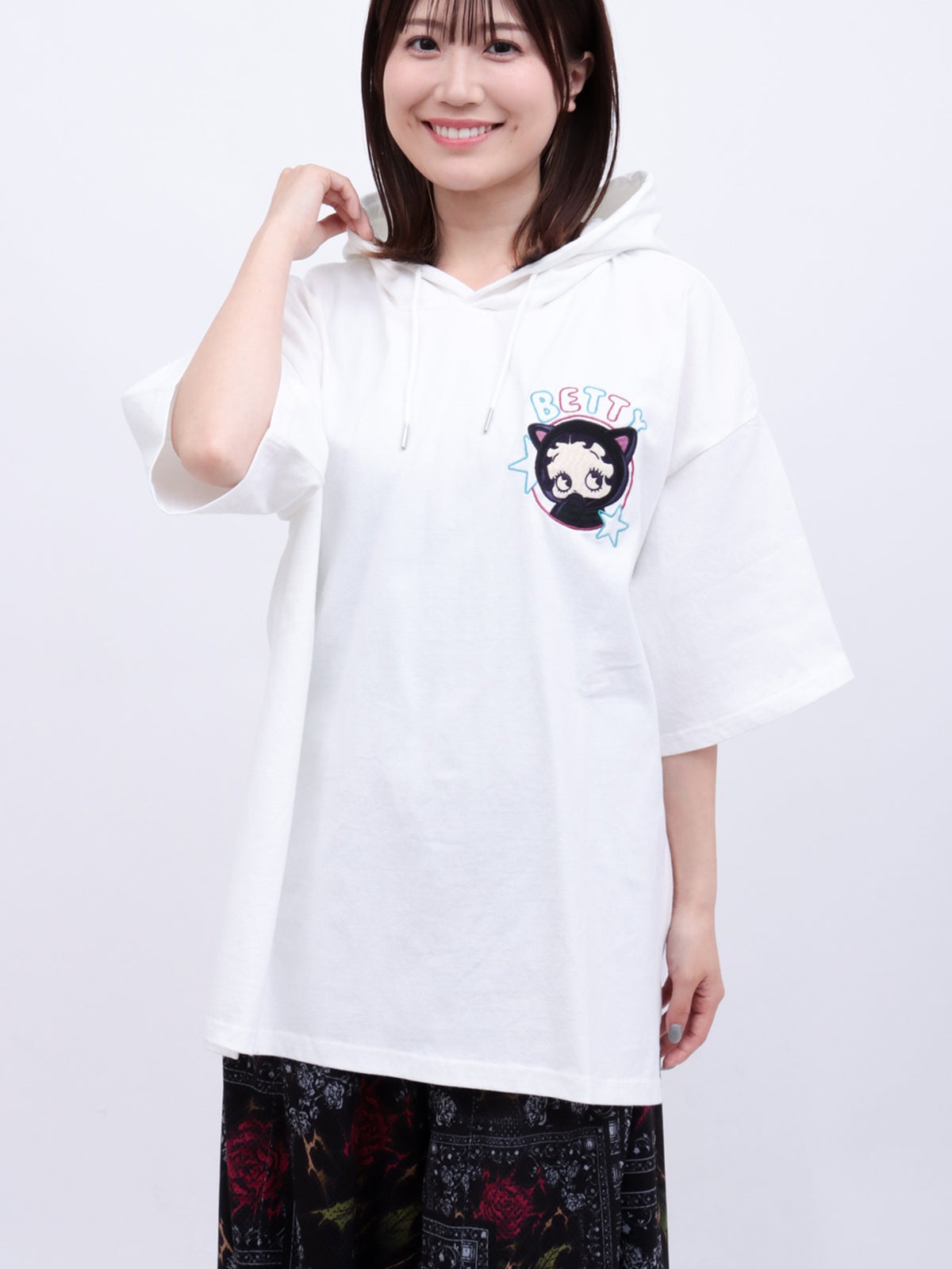 【BETTY BOOP】“サイバーベティ”BIGシルエット半袖TEEパーカー〔別注〕