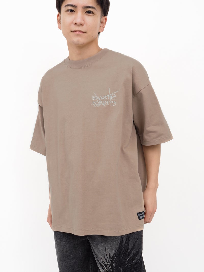 【DRASTIC GARDEN】“フェザーダリア”総刺繍Tシャツ