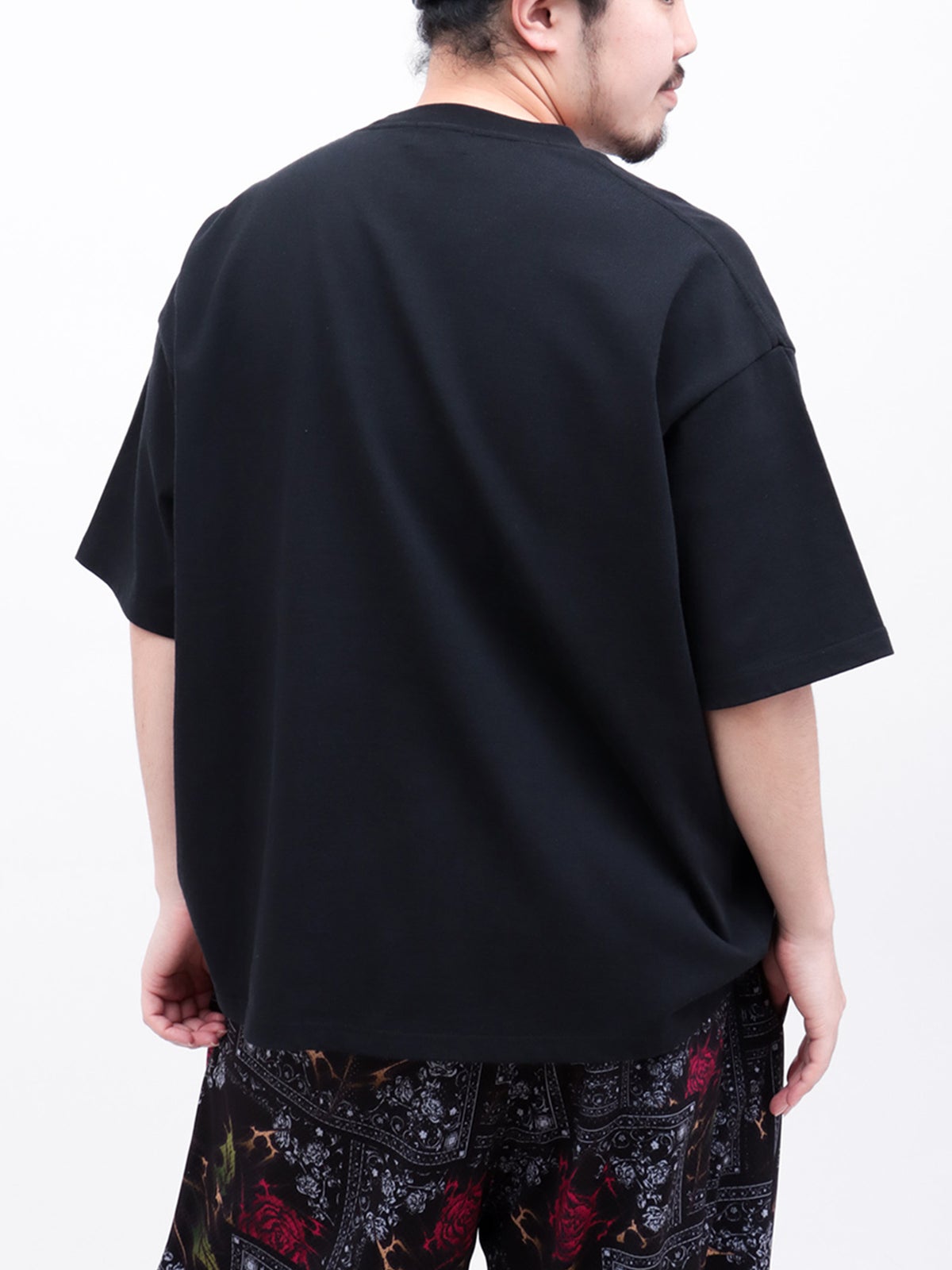 【DRASTIC GARDEN】“稲妻の薔薇”ワンポイント刺繍Tシャツ